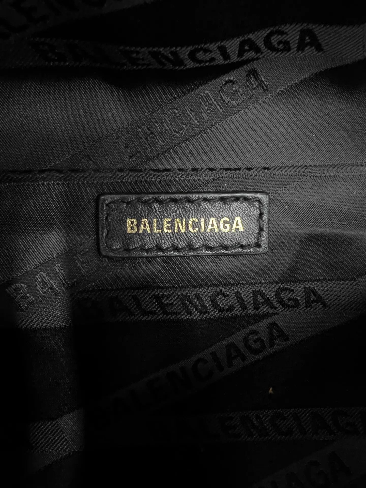 Balenciaga Balenciaga Black Graffiti Chest Bag 99 New Size ONE SIZE - 6 Thumbnail