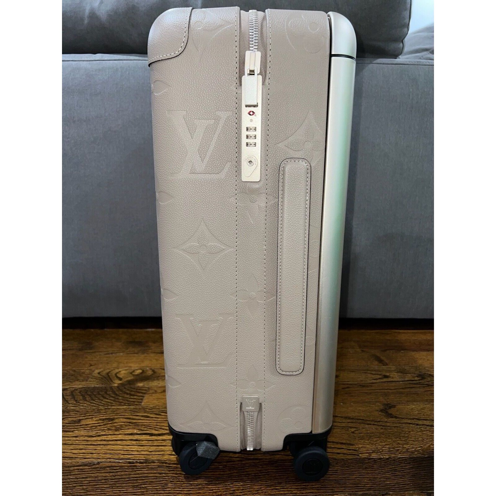 Louis Vuitton Louis Vuitton Horizon Cabin Rolling Luggage Travel Bag Size ONE SIZE - 9 Thumbnail