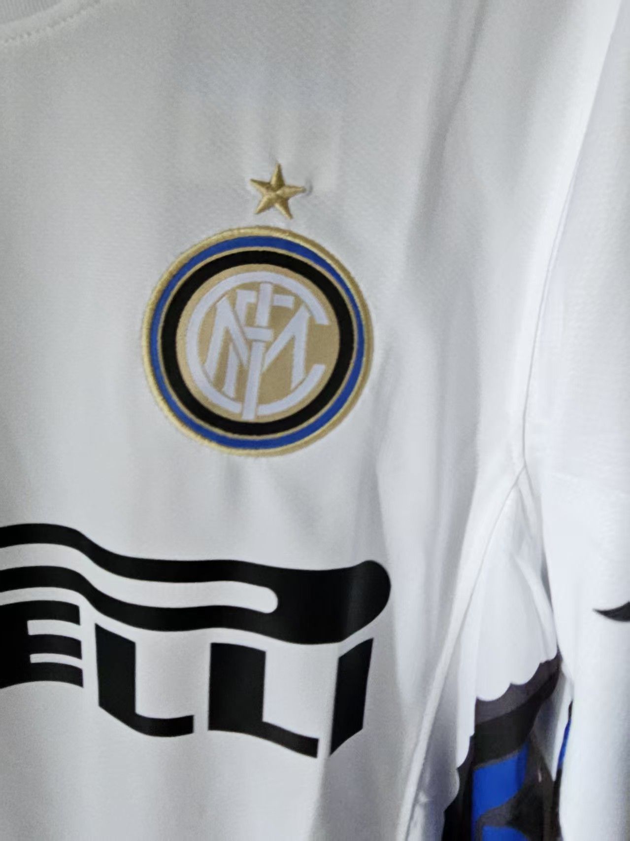 Other 2010 2011 Inter Milan Jersey White Size US XL / EU 56 / 4 - 3 Thumbnail