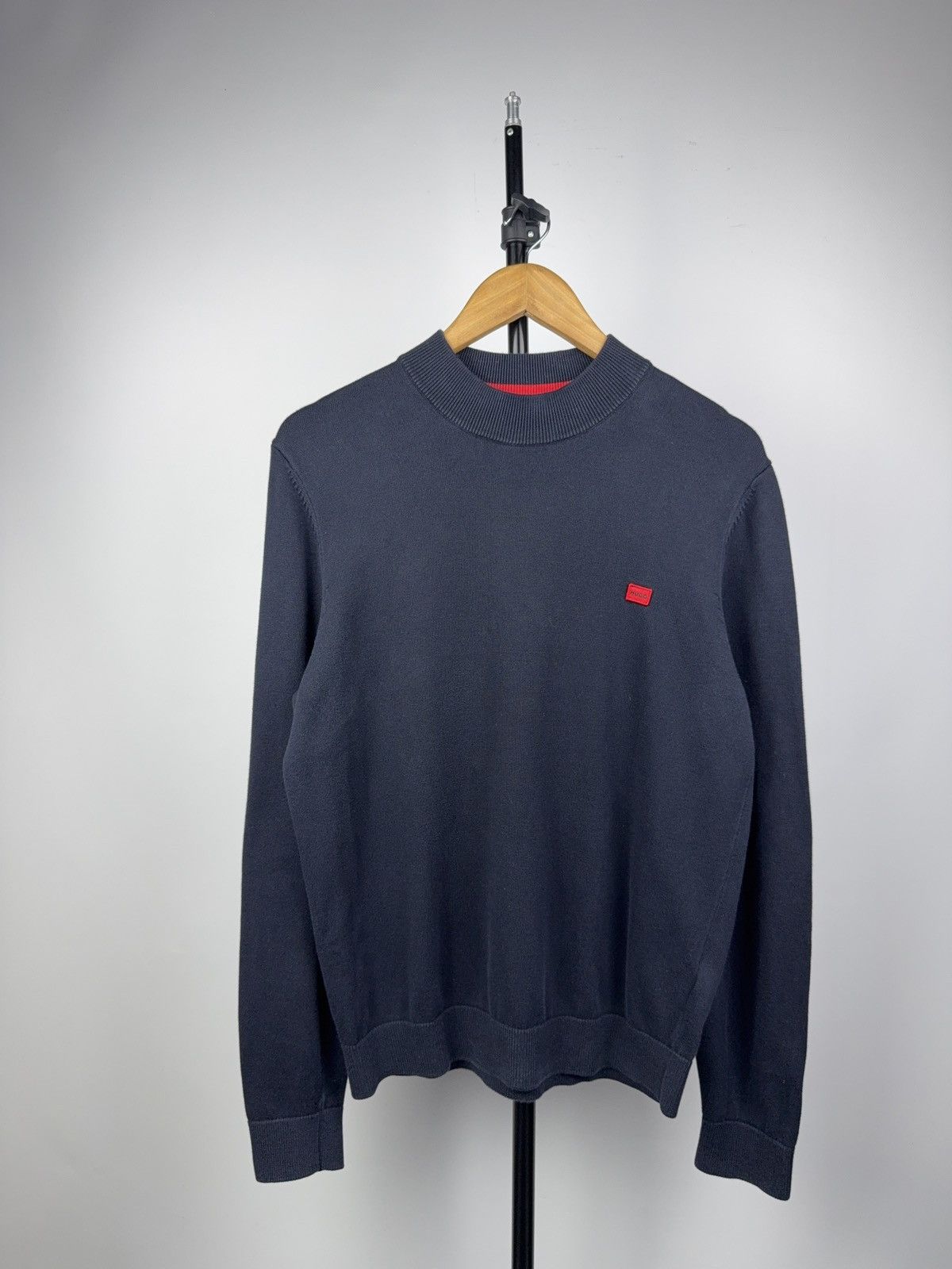 Hugo Boss Luxury 00s HUGO Boss Red Label Logo Patch Knit Sweater Size US M / EU 48-50 / 2 - 1 Thumbnail