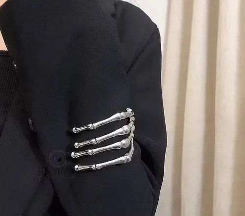 Jewelry Skeleton Hand Claw Armlet Bracelet Size ONE SIZE - 3 Thumbnail