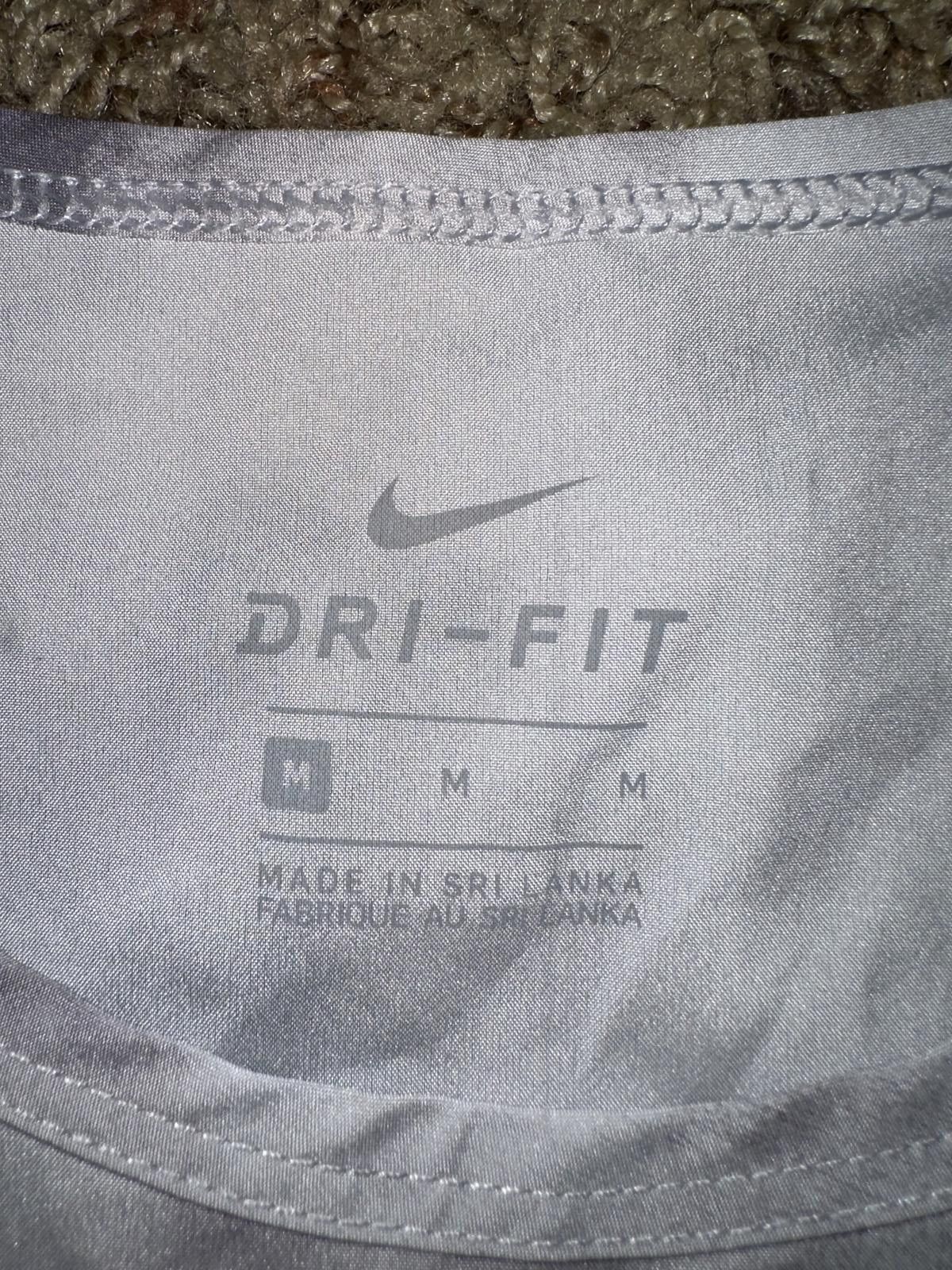 Nike Nike Women Icon Clash City Sleek Running Tank Size M / US 6-8 / IT 42-44 - 3 Thumbnail