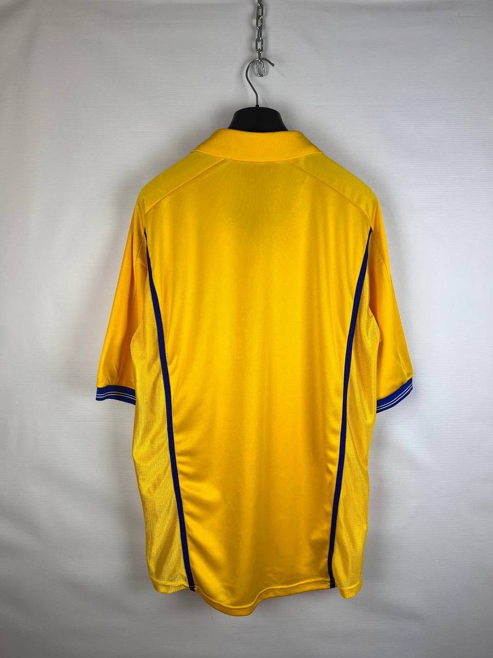 Nike Leeds United Nike 2001 vintage jersey size XL Size US XL / EU 56 / 4 - 2 Thumbnail