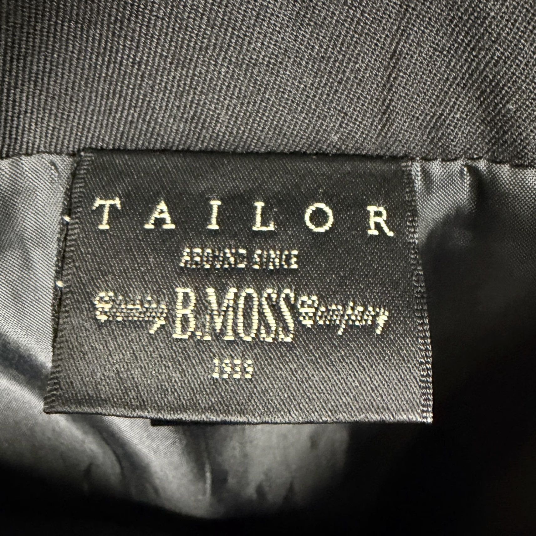 Vintage VINTAGE B. Moss Skirt 10 Black Embroidered Hem Knee Length Pencil Office Formal 90s Gothic Retro Striped Twill Lined Polyester Rayon Womens Size 32" / US 10 / IT 46 - 4 Thumbnail