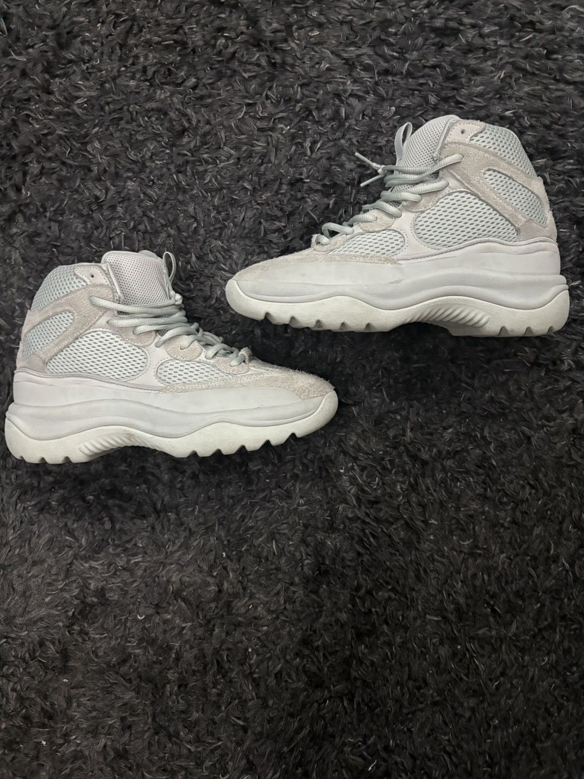 Yeezy Salt Yeezy Booys Size US 9.5 / EU 42-43 - 2 Thumbnail