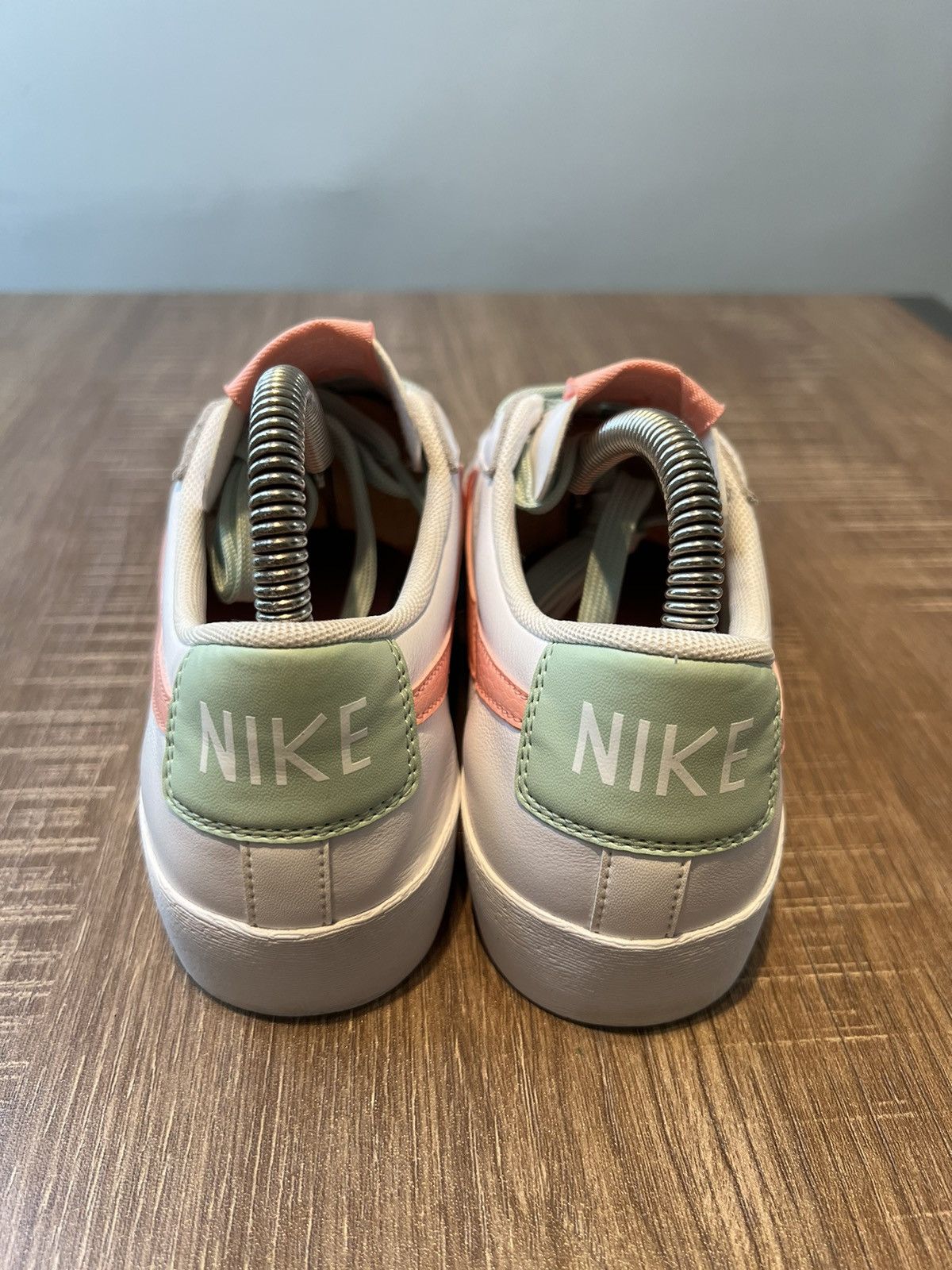 Nike Size 7 Nike Sample Blazer LE Low White Bleached Coral W Size US 7 / IT 37 - 4 Thumbnail