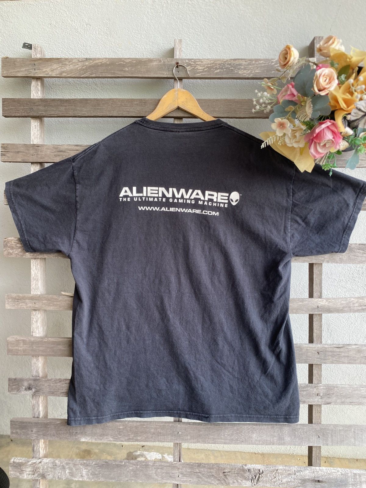 Hypebeast Vintage Y2K Alienware Logo Faded Computer Gaming Tshirt Size US XL / EU 56 / 4 - 4 Thumbnail