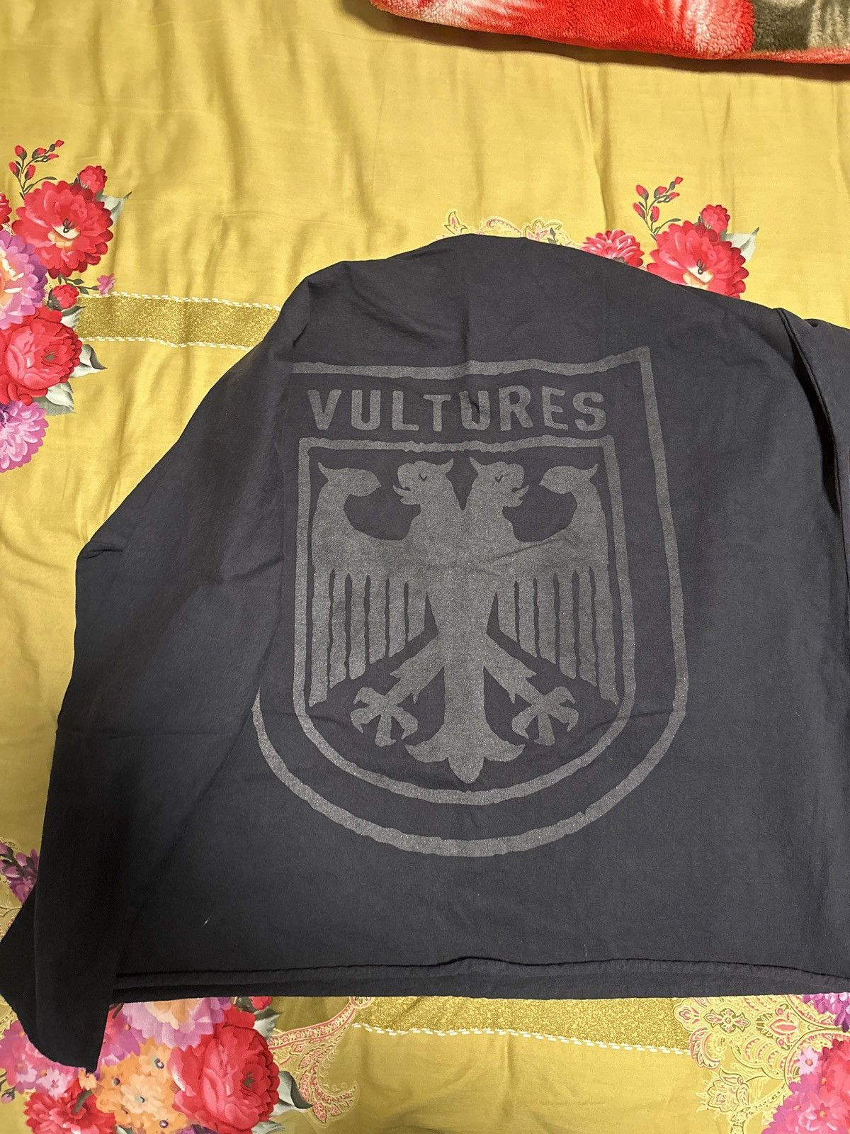 Kanye West Yeezy vultures black long sleeve tee Size US S / EU 44-46 / 1 - 2 Thumbnail