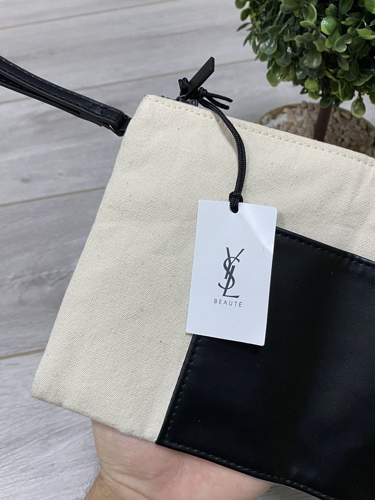 Yves Saint Laurent YSL Yves Saint Laurent new with tag beauty bag Size ONE SIZE - 3 Thumbnail