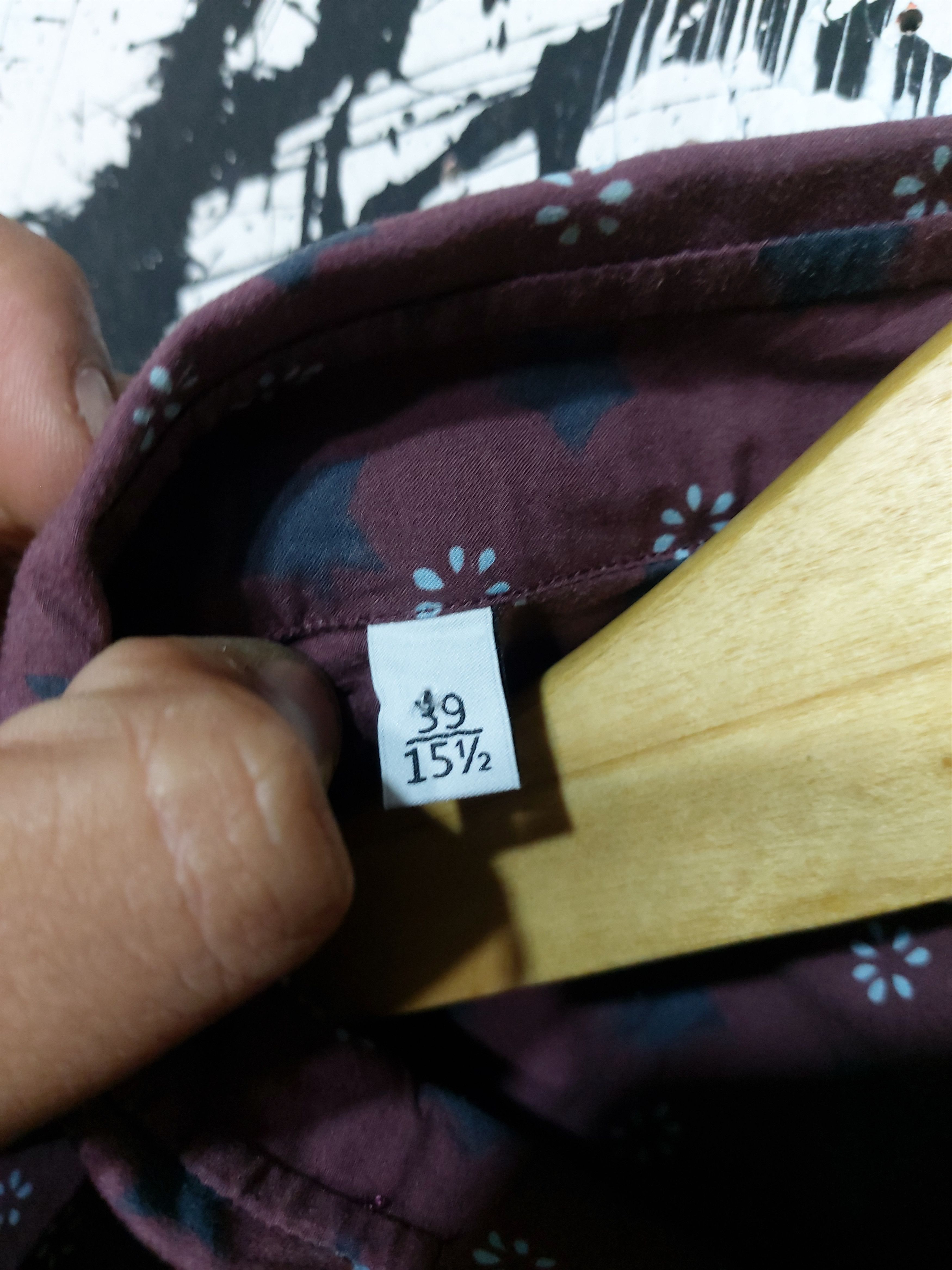 Valentino VALENTINO BURGUNDY STARS PATTERN BUTTON UP SHIRT Size US L / EU 52-54 / 3 - 5 Thumbnail
