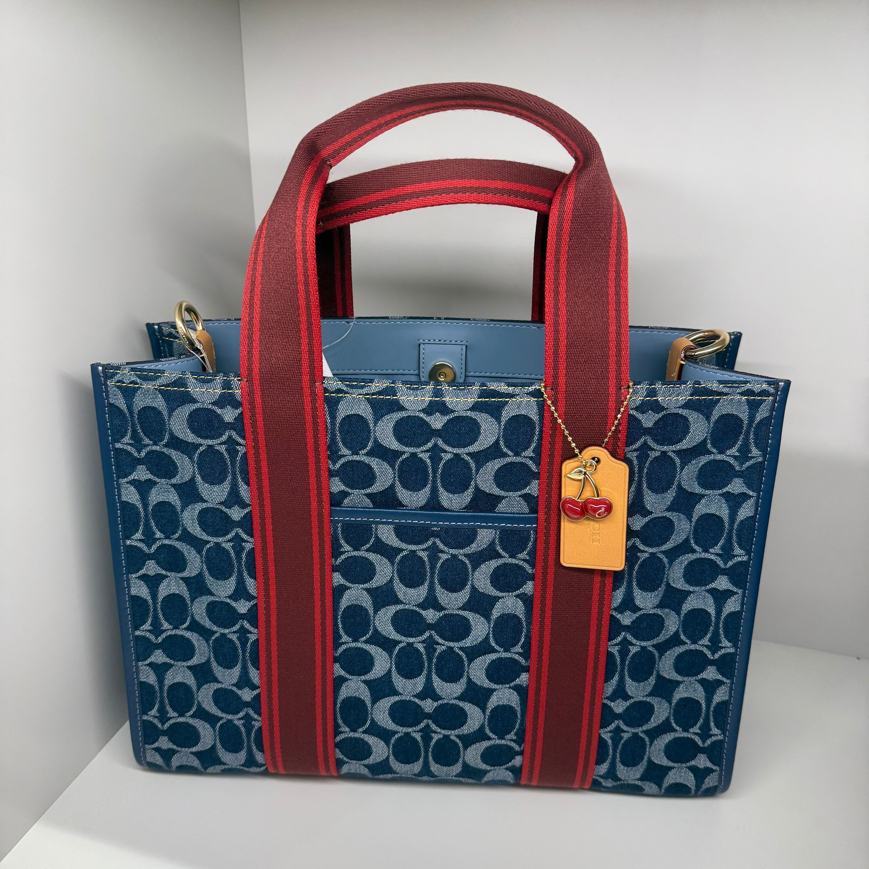 coach Smith Tote Bag In Signature Denim cy698