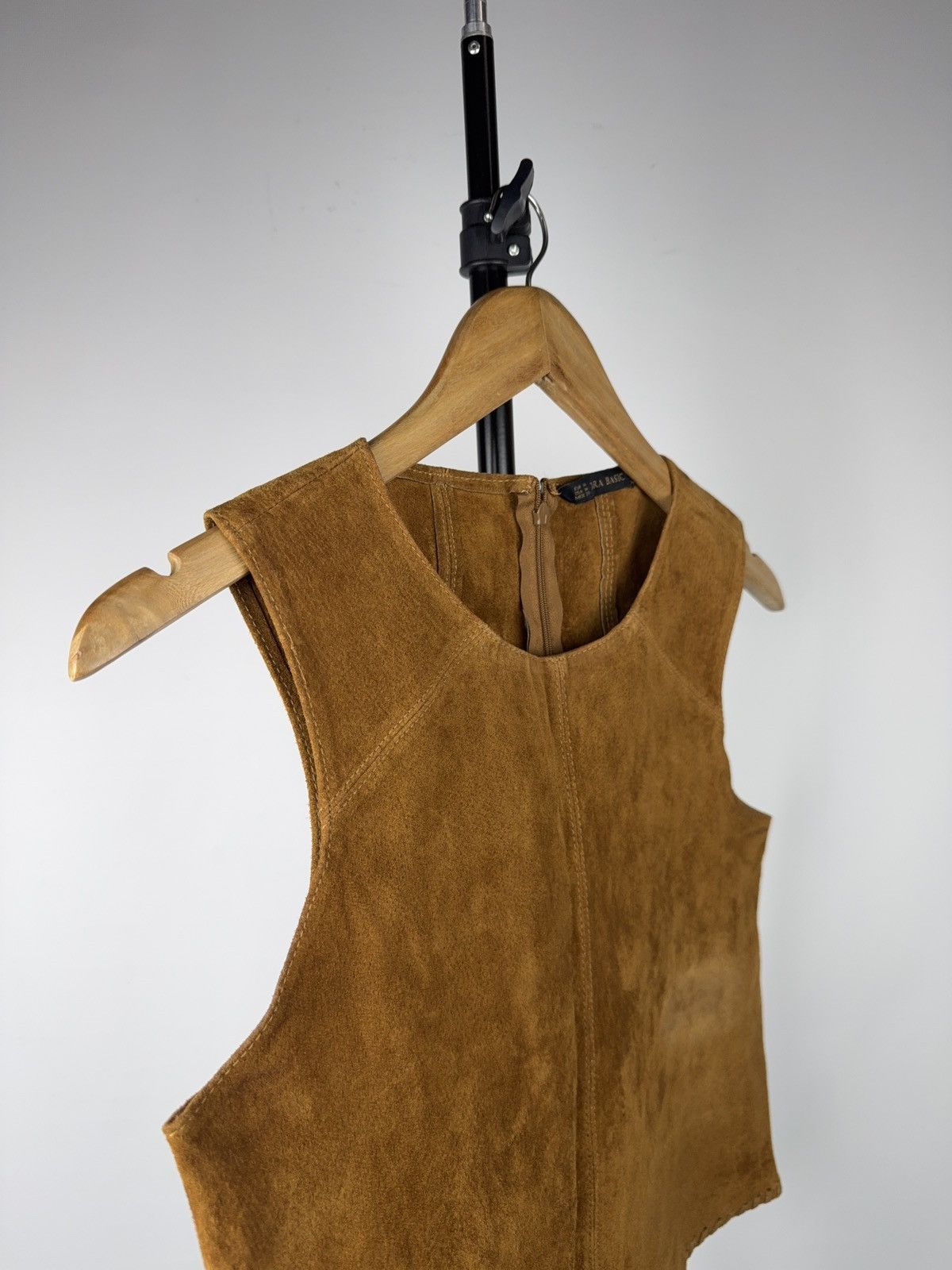 Japanese Brand Western Retro ZARA Basic Suede Leather Vest Sleeveless Brown Size S / US 4 / IT 40 - 2 Thumbnail