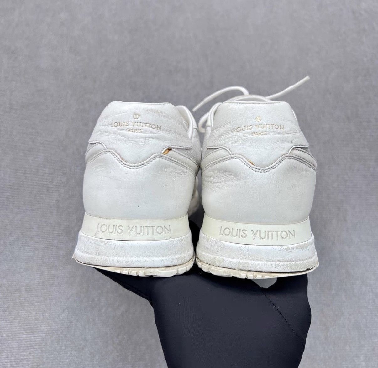 Louis Vuitton Louis Vuitton Run Away Monogram Leather Casual Sneakers Size US 9 / EU 42 - 5 Thumbnail