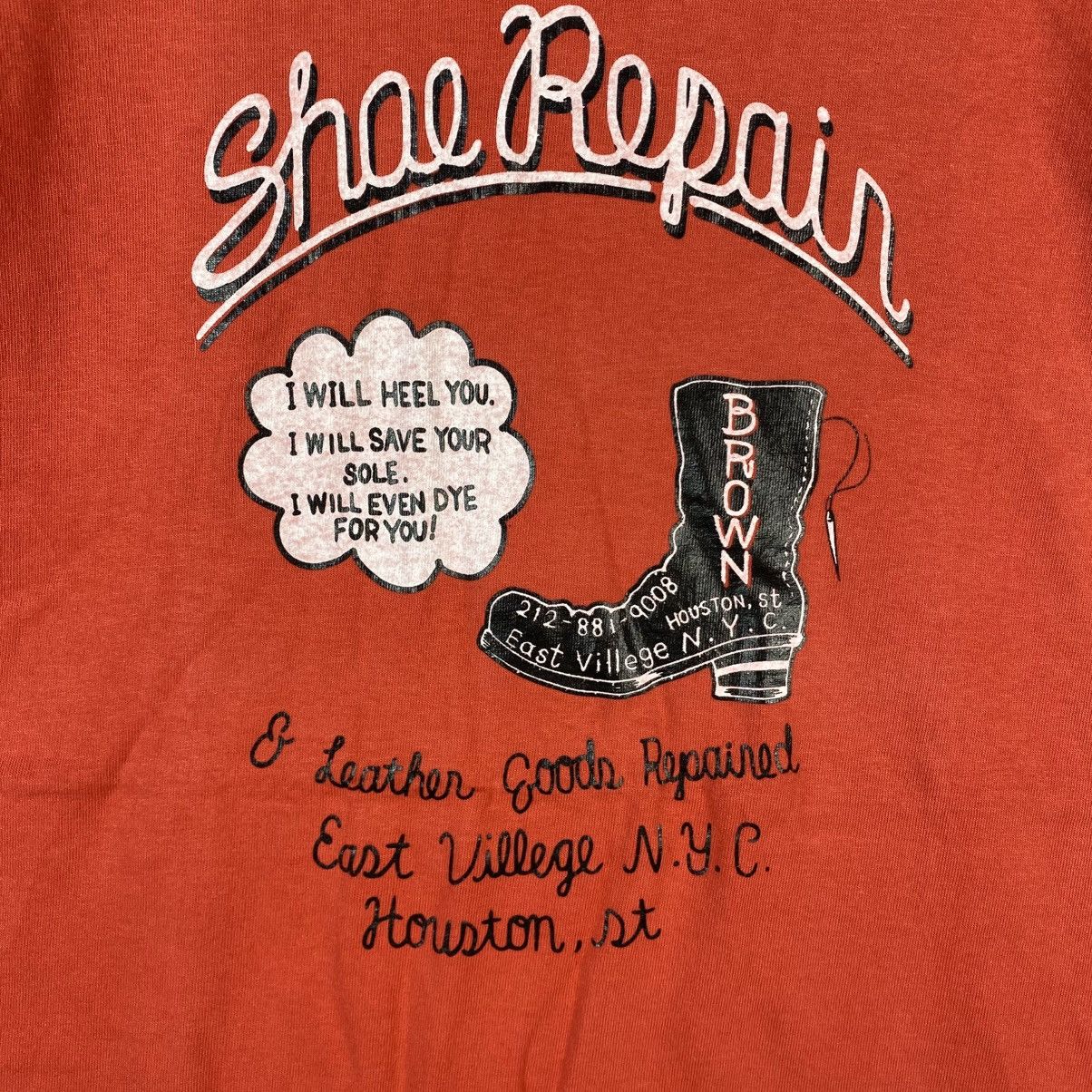 Schott Vintage 90's SCHOTT Brown Shoe Repair Shop Graphic Tee Shirt Size US M / EU 48-50 / 2 - 2 Thumbnail