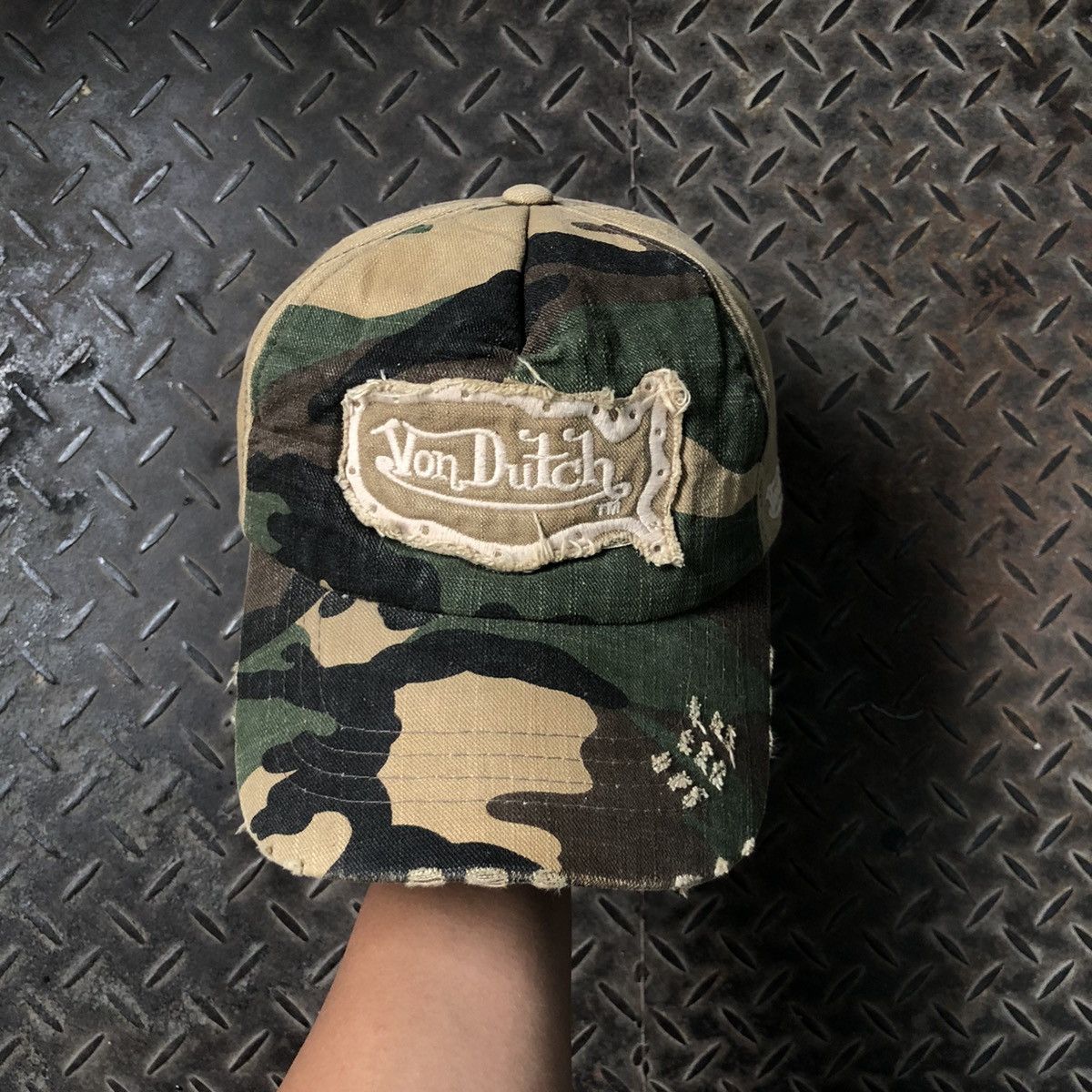 Von Dutch Vintage Vondutch Ripped Army Camouflage Distressed Hat Size ONE SIZE - 1 Thumbnail