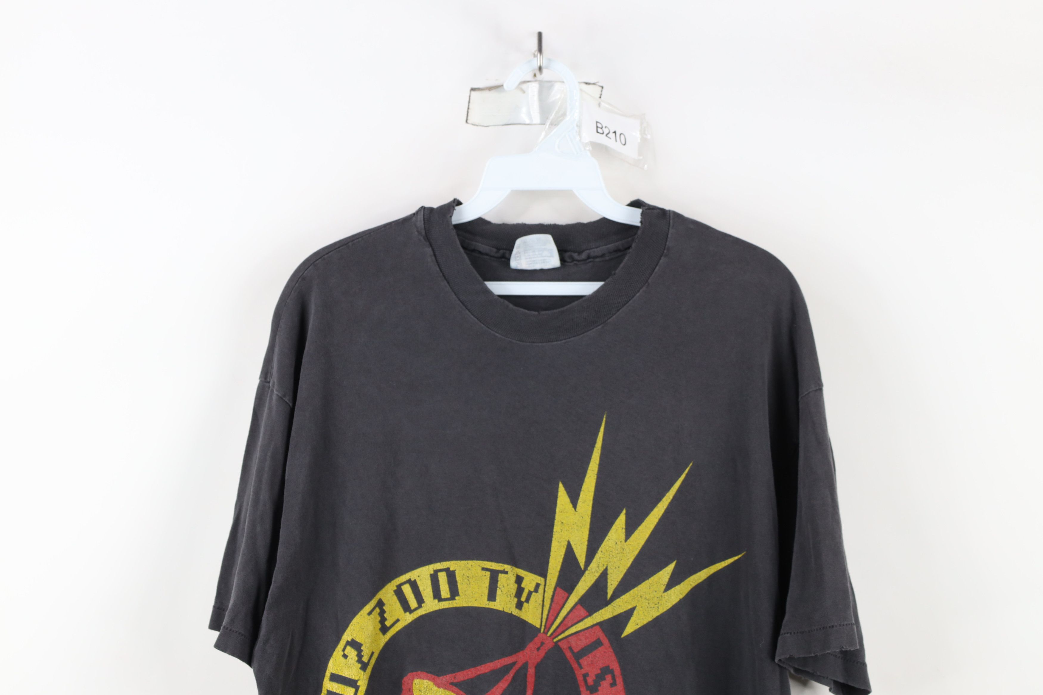 Vintage Vintage 90s Outside Broadcast Tour U2 Band T-Shirt USA Size US L / EU 52-54 / 3 - 2 Thumbnail