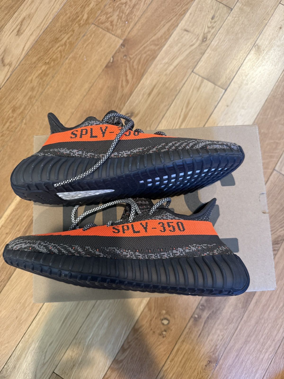 Yeezy YEEZY BOOST 350 V2 Size US 9 / EU 42 - 1 Thumbnail