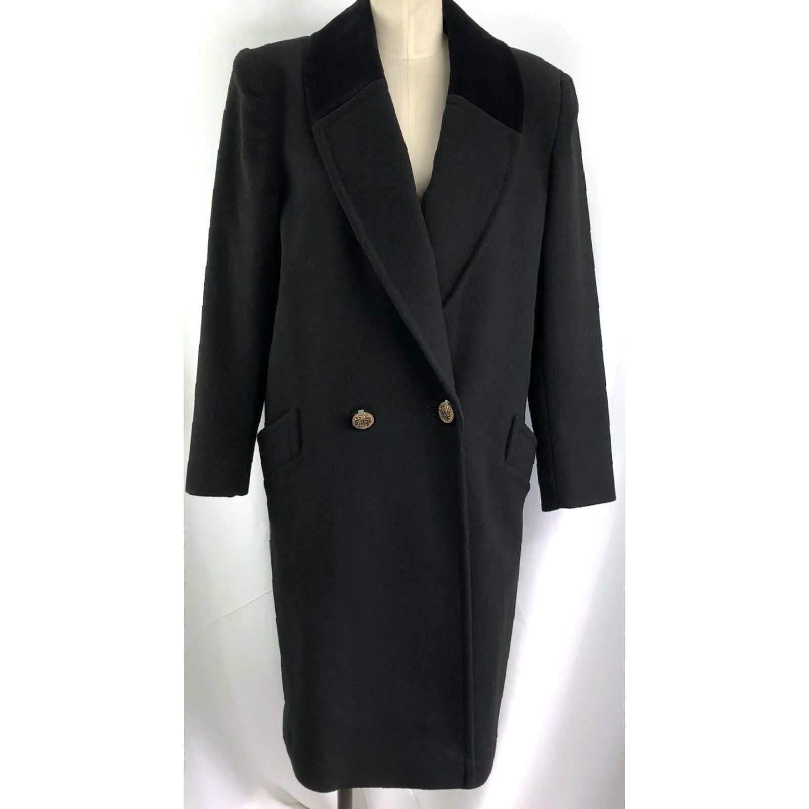 Jones New York VINTAGE Jones New York 100% Wool Long Pea Coat L Black Double Breasted Velvet Collar Coat Women Size L / US 10 / IT 46 - 6 Thumbnail