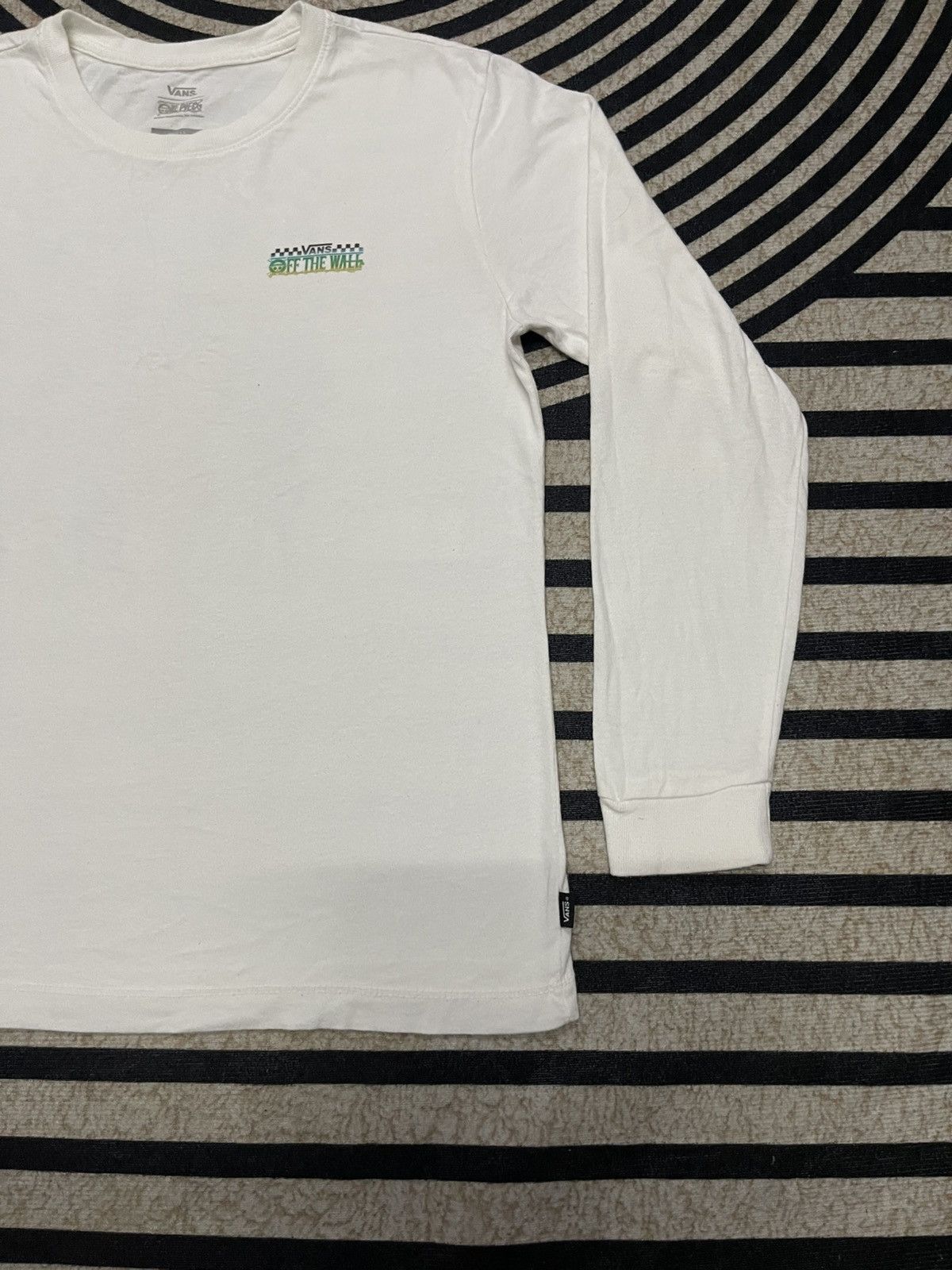 Vans Y2K VANS X ONE PIECE LONG SLEEVE TSHIRT ALL CHARACTERS Size US S / EU 44-46 / 1 - 5 Thumbnail