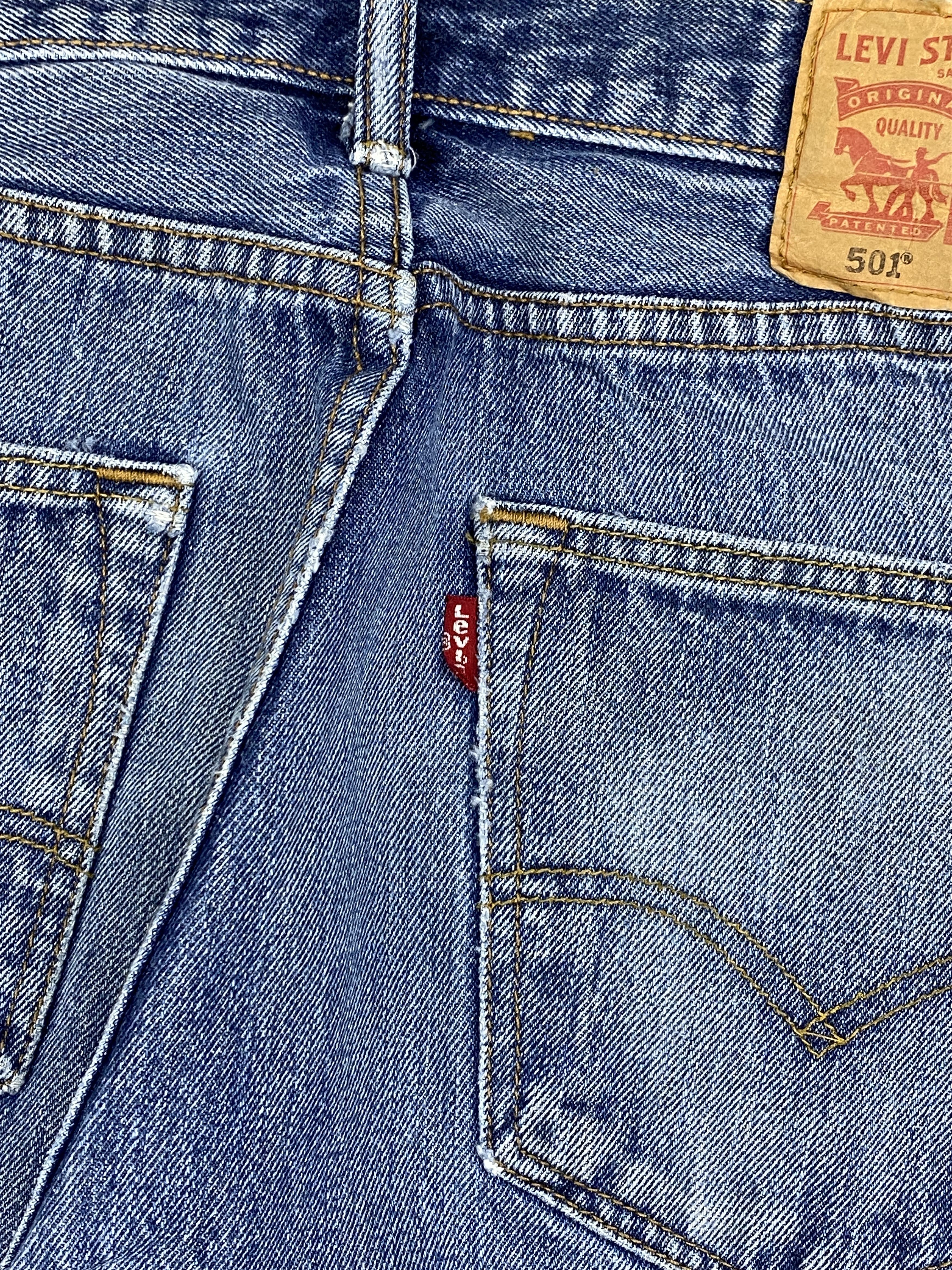 Levi's × Vintage Vintage Levi's 501 Blue Faded Jeans DP2807 Size US 34 / EU 50 - 6 Thumbnail
