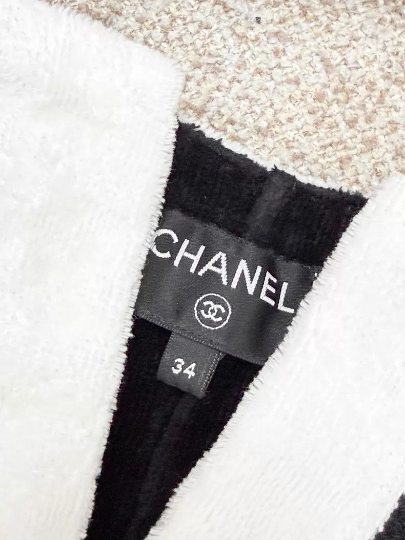 Chanel Chanel White-edged double-C pendant towel top Size XXS / US 00 / IT 34 - 5 Thumbnail
