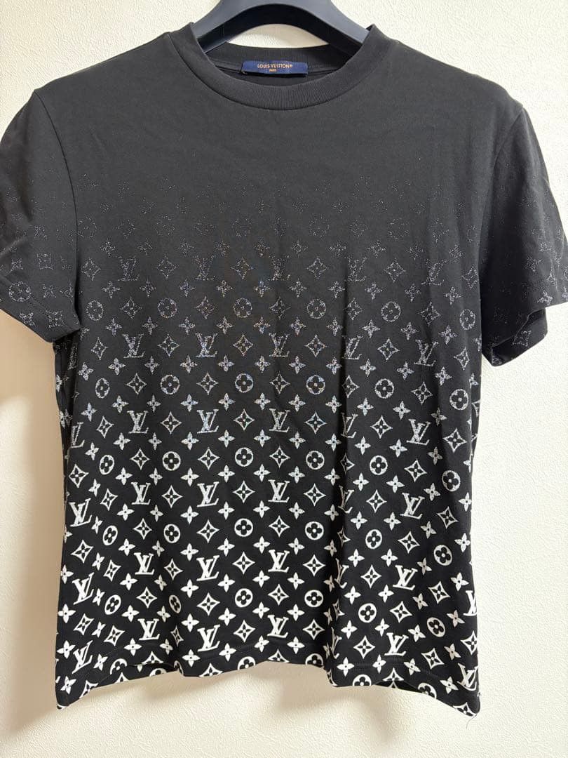 Louis Vuitton Louis Vuitton Gradient T-Shirt Size US S / EU 44-46 / 1 - 1 Thumbnail