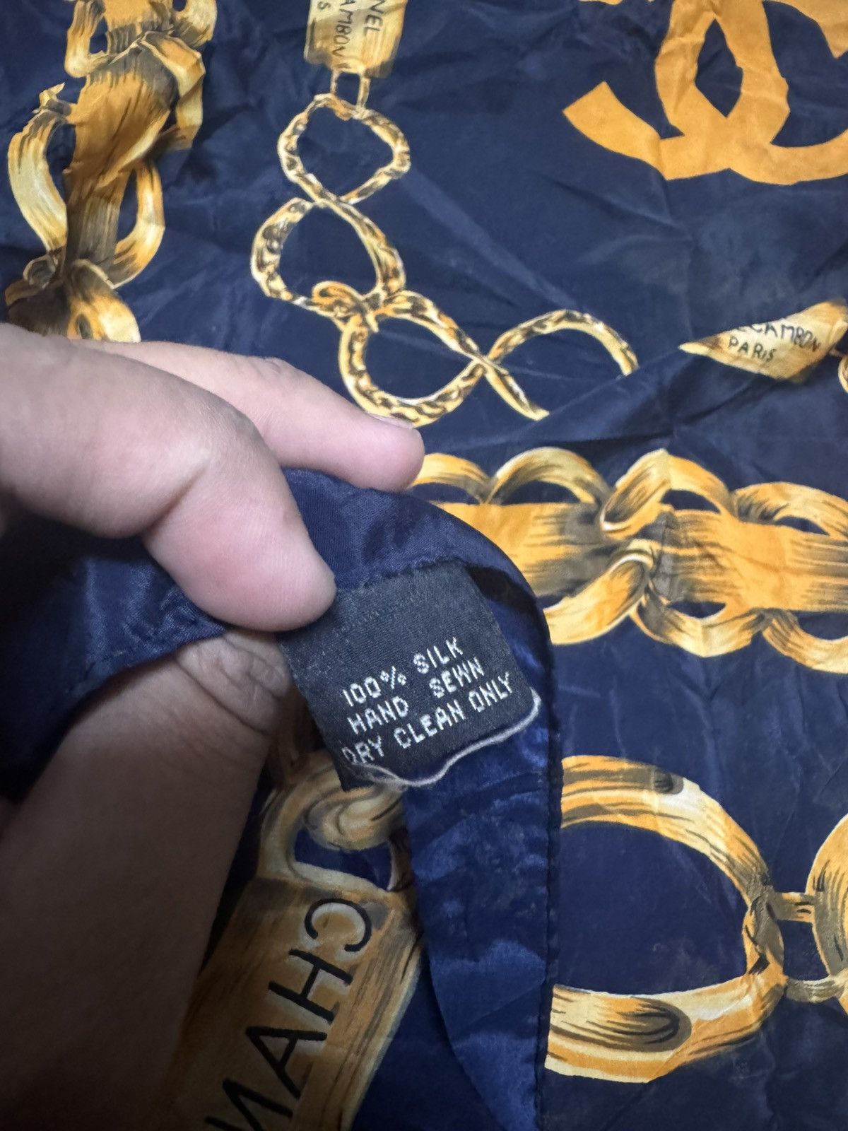 Chanel Authentic CHANEL navy gold slik scarf Size 34 - 9 Thumbnail