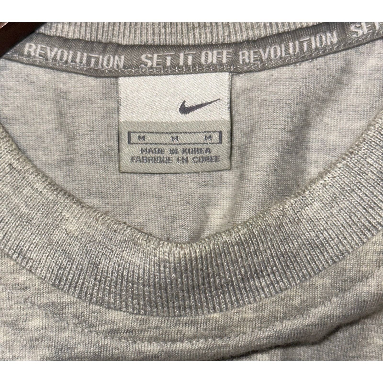 Nike • Nike Air Gray & Red Tee 👕 Size M Medium Size US M / EU 48-50 / 2 - 3 Thumbnail