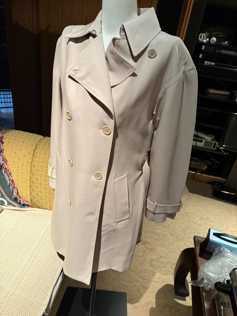 Loro Piana Loro Piana Beige Trench Coat Size US M / EU 48-50 / 2 - 1 Thumbnail