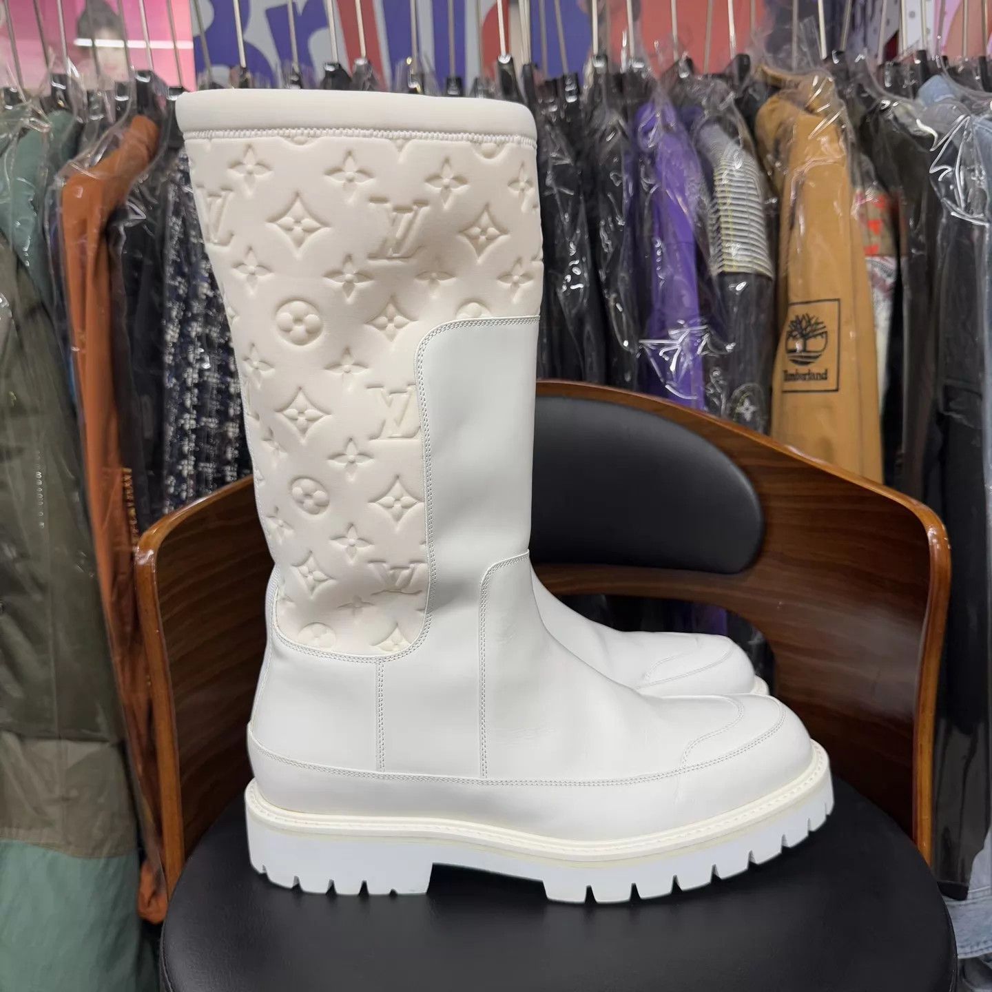 Louis Vuitton LV Laureate Monogram Embossed KneeHigh 42 Like New Size US 9 / EU 42 - 4 Thumbnail