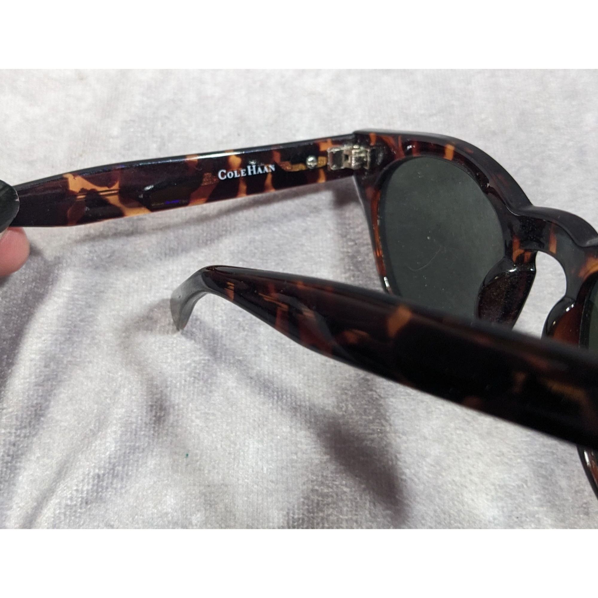 Cole Haan Cole Haan Retro C6090 Keyhole Bridge Tortoise Sunglasses Size ONE SIZE - 7 Thumbnail
