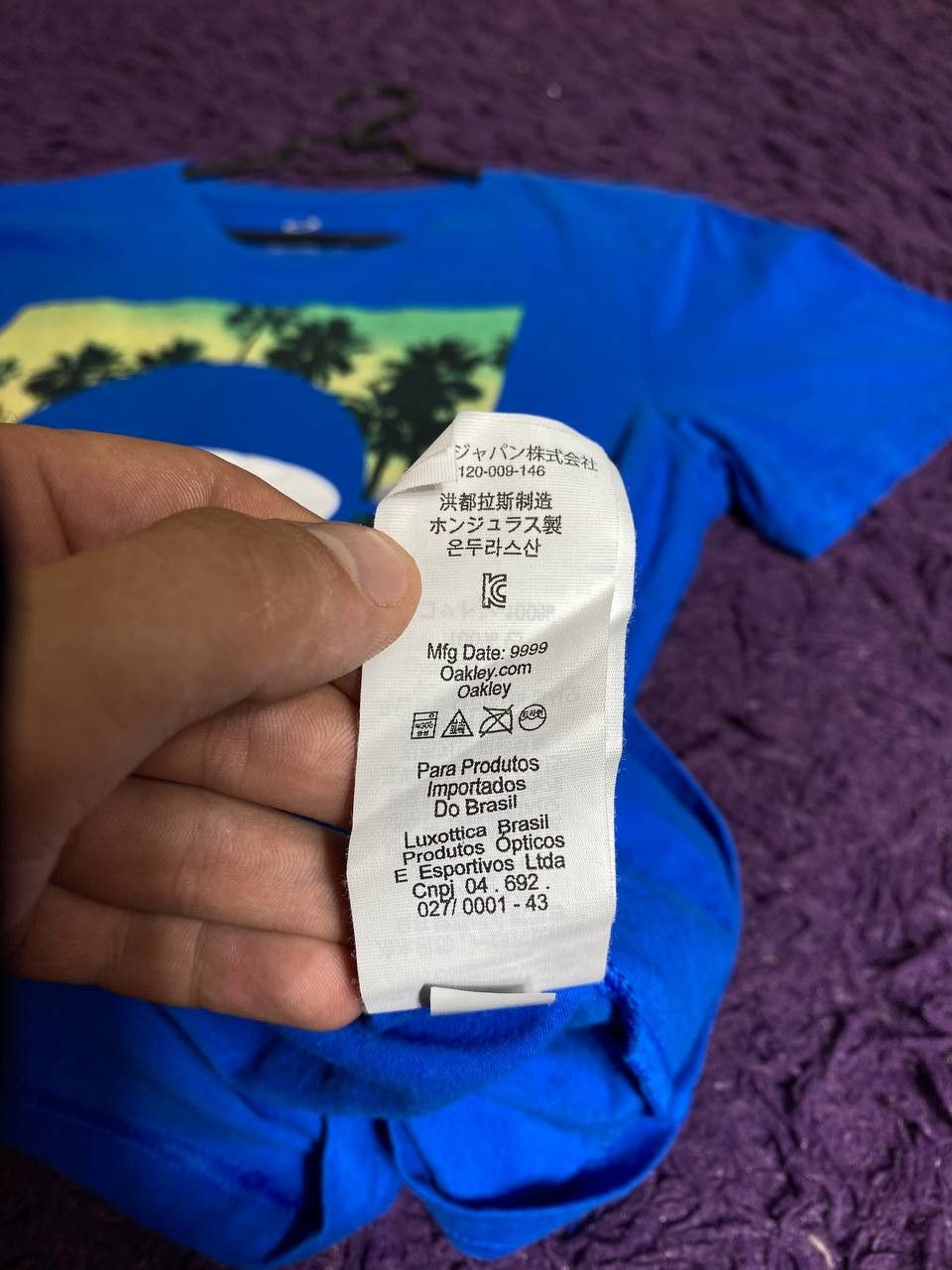 Oakley × Vintage Vintage Oakley center Big Logo T-shirts Y2K 90s Streetwear Size US L / EU 52-54 / 3 - 3 Thumbnail