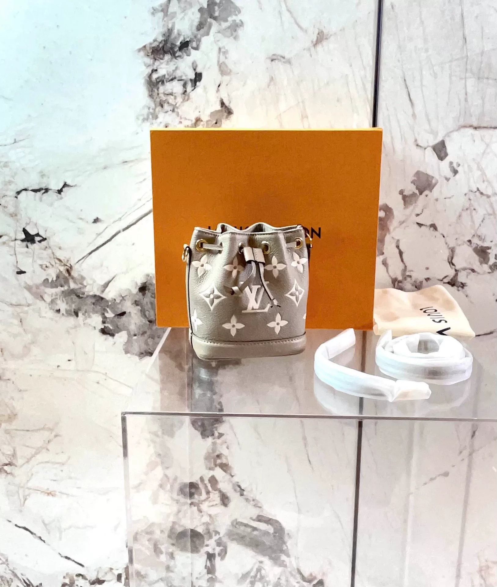 Louis Vuitton Pre-loved Bag Very good condition Size ONE SIZE - 1 Thumbnail