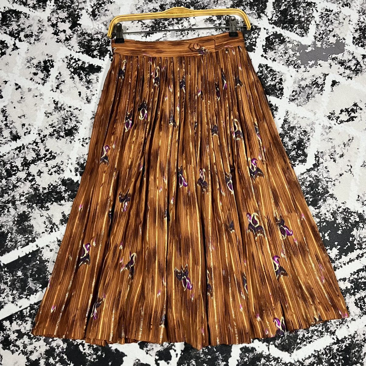 Salvatore Ferragamo × Vintage Vintage Salvatore Ferragamo Pleated Skirt Size 27" / US 4 / IT 40 - 3 Thumbnail