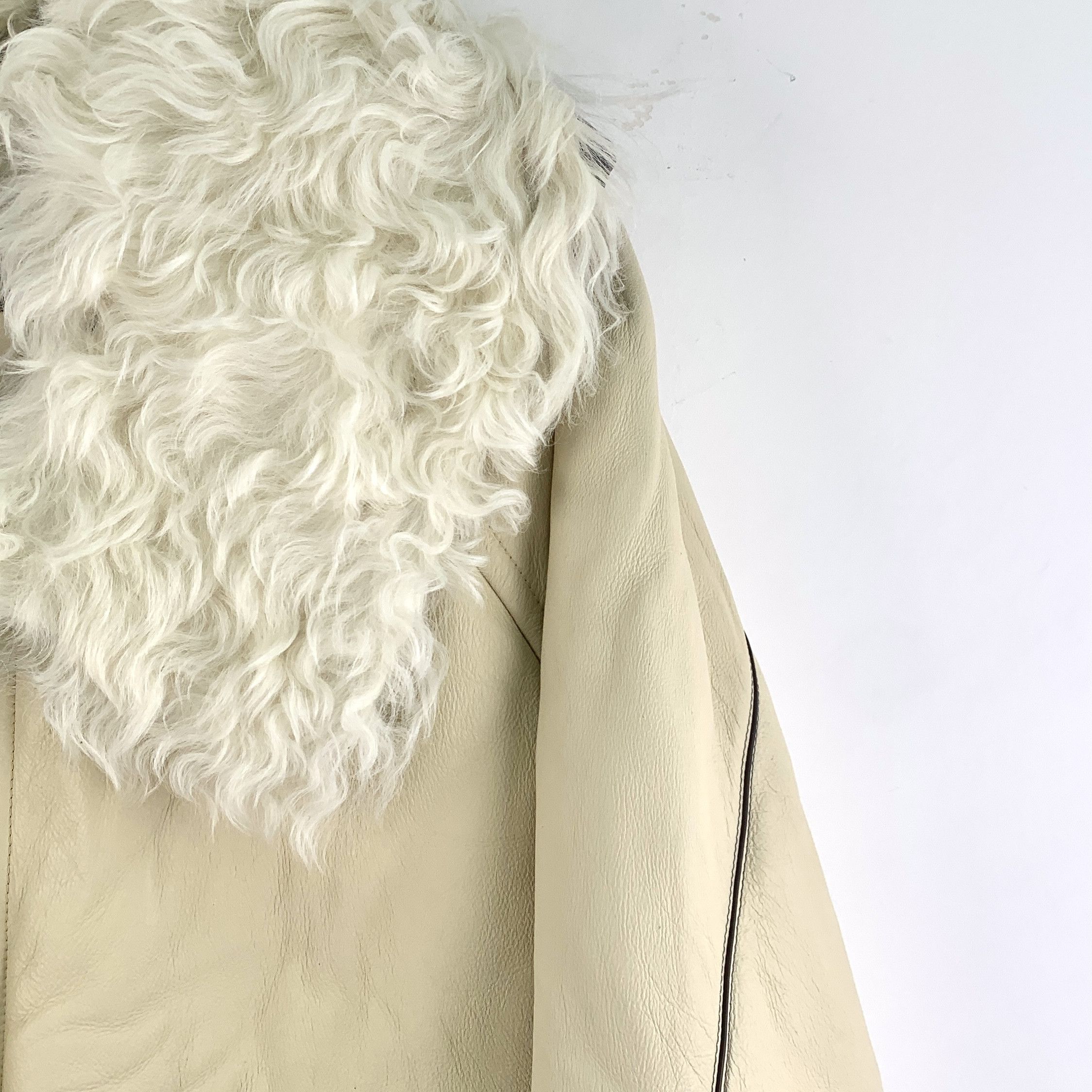 Hermes Hermes Shearling Jacket Off-White (48) Size US M / EU 48-50 / 2 - 5 Thumbnail