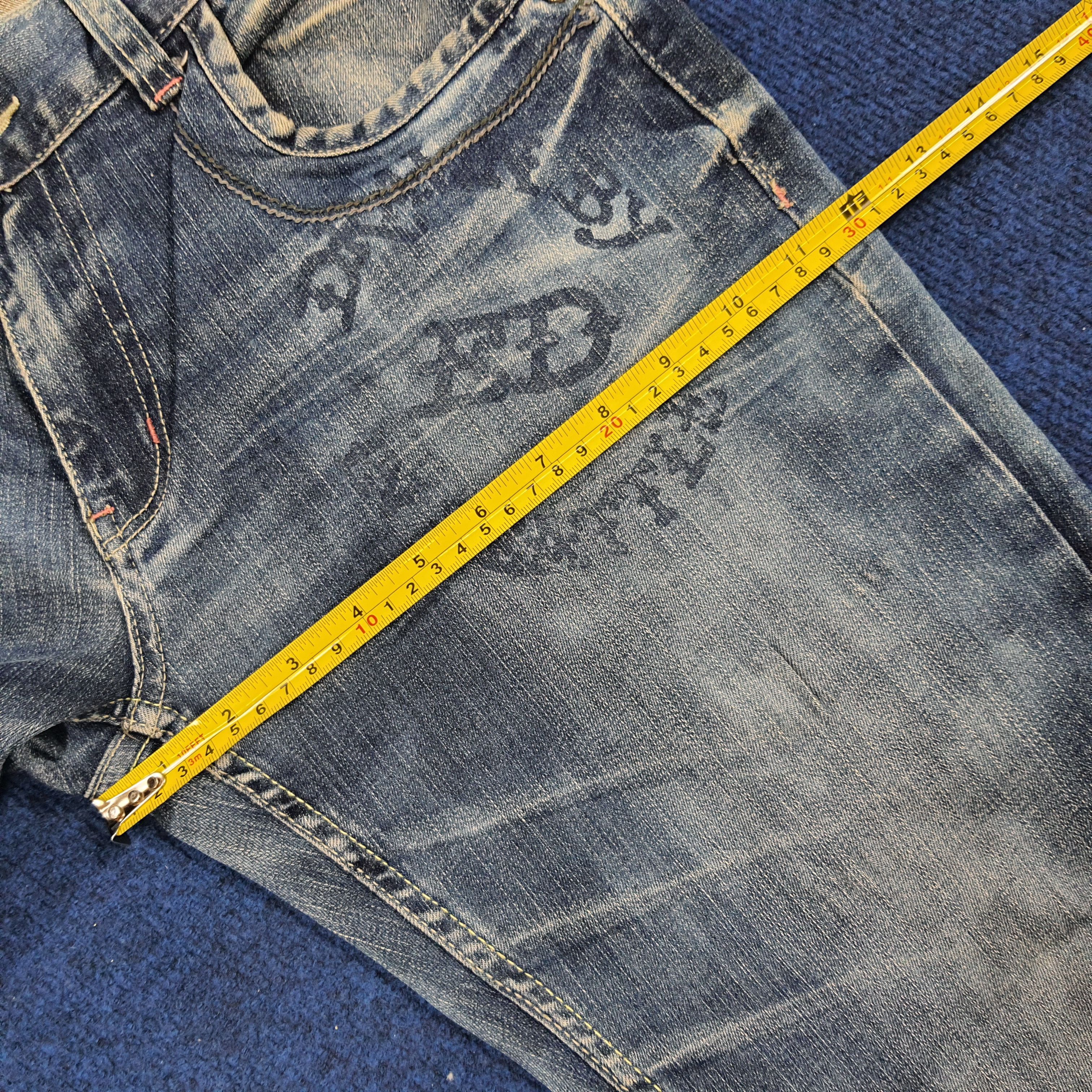 Ed Hardy × Vintage Vintage Ed Hardy Love Kills Slowly Embroidered Jeans Size US 31 - 13 Thumbnail