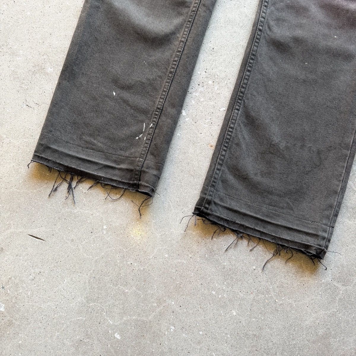 Helmut Lang Vintage 2000s Helmut Lang THRASHED Charcoal Painter Denim Size US 32 / EU 48 - 7 Thumbnail