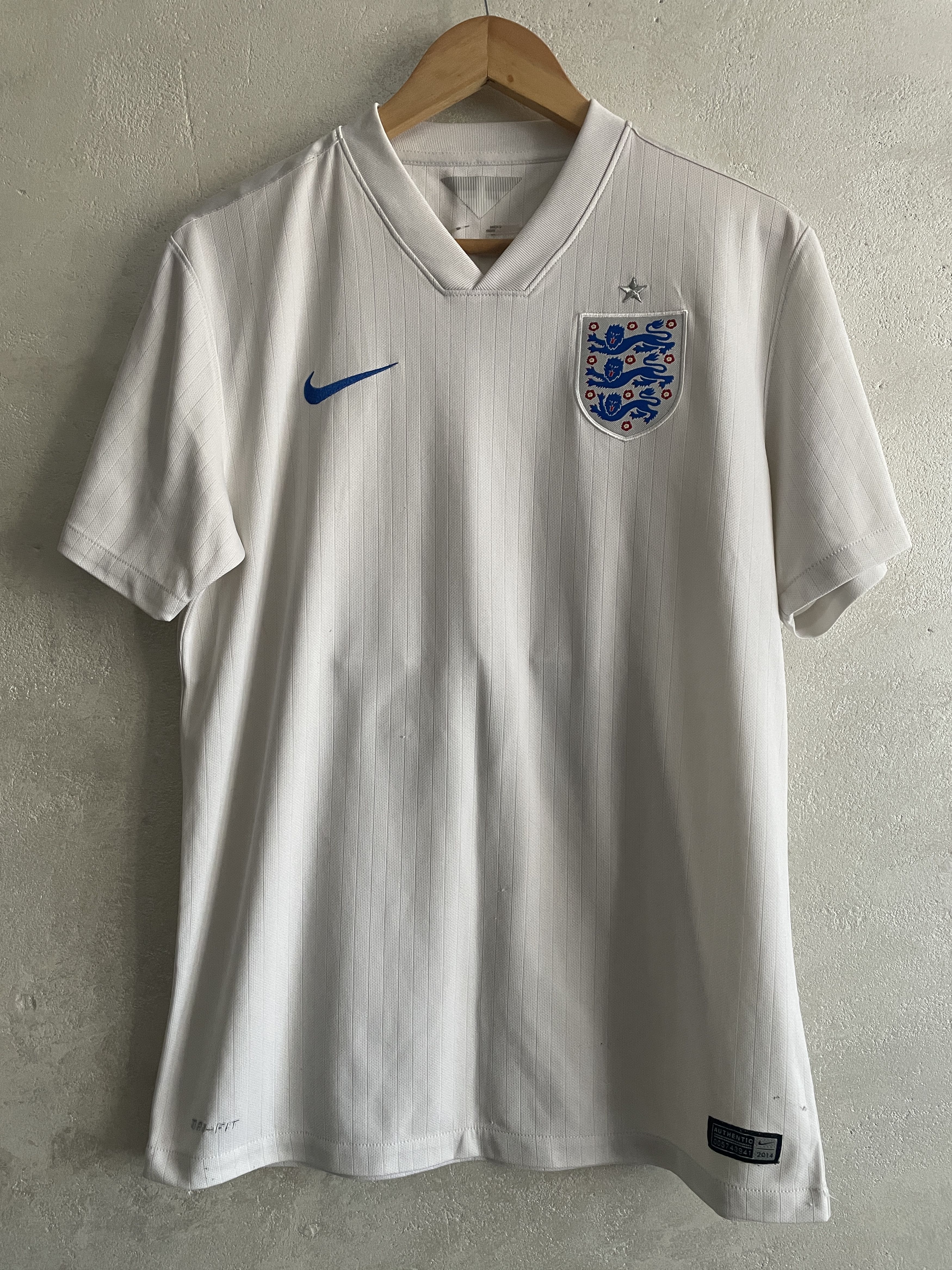 Nike England 2014 Home Football Shirt Soccer Jersey Rooney Size US M / EU 48-50 / 2 - 2 Thumbnail