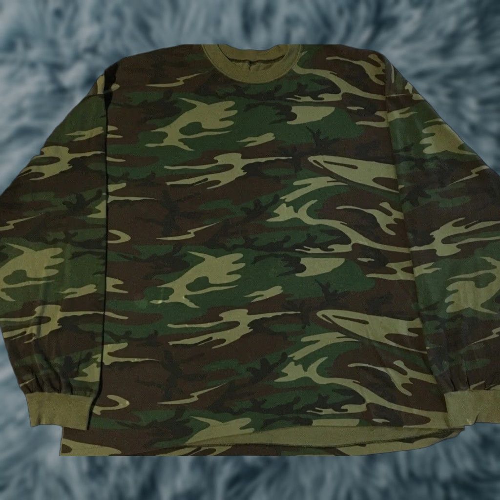Vintage VINTAGE 80s Faded Distress Camo Shirt 2XL Army Military Punk Grunge Biker PFU PE T-Shirt Long Sleeve USA USA Mens Shirt 90s Camouflage Single Stitch Size US XXL / EU 58 / 5 - 1 Thumbnail