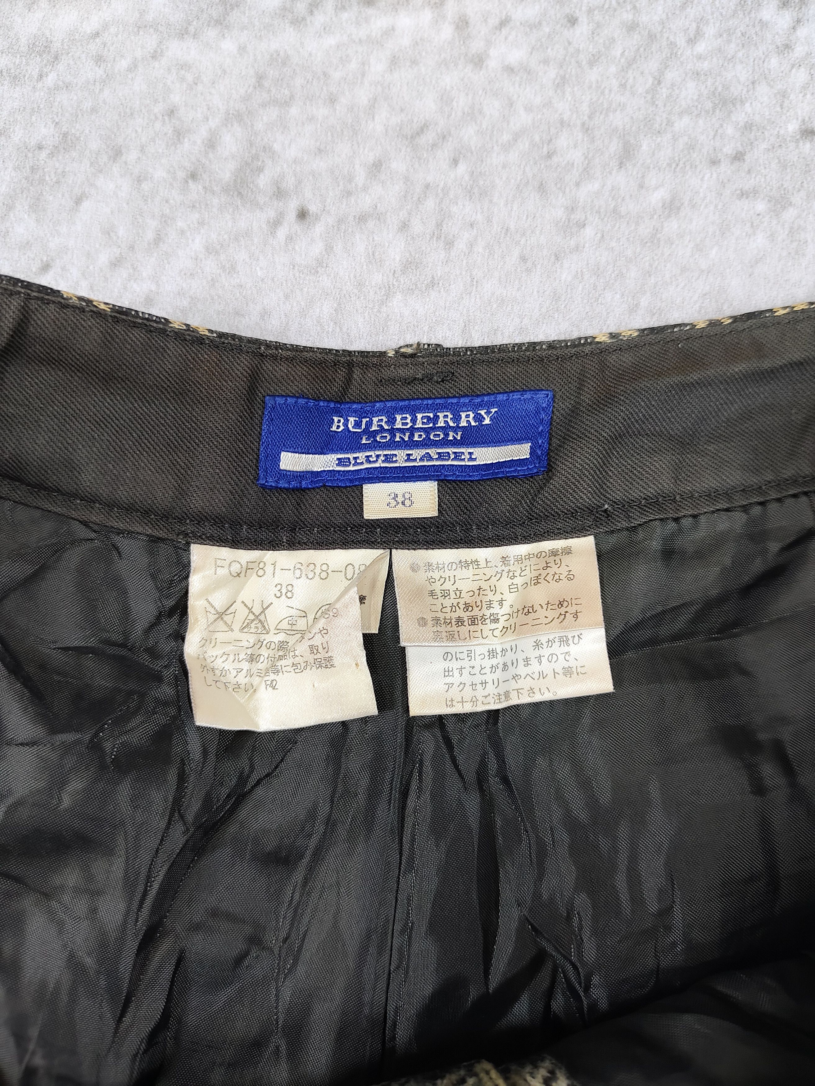 Burberry 2000s Burberry- Archive Y2K Plaid Tailored Mini Shorts Size 28" / US 6 / IT 42 - 9 Thumbnail