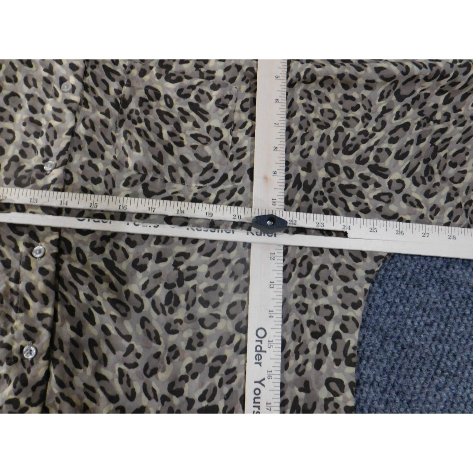 Ann Taylor **Ann Taylor Loft Women's Medium Brown Leopard Print Blouse** User: Ann Taylor Loft Women's Medium Brown Leopard Print Blouse Size M / US 6-8 / IT 42-44 - 6 Thumbnail