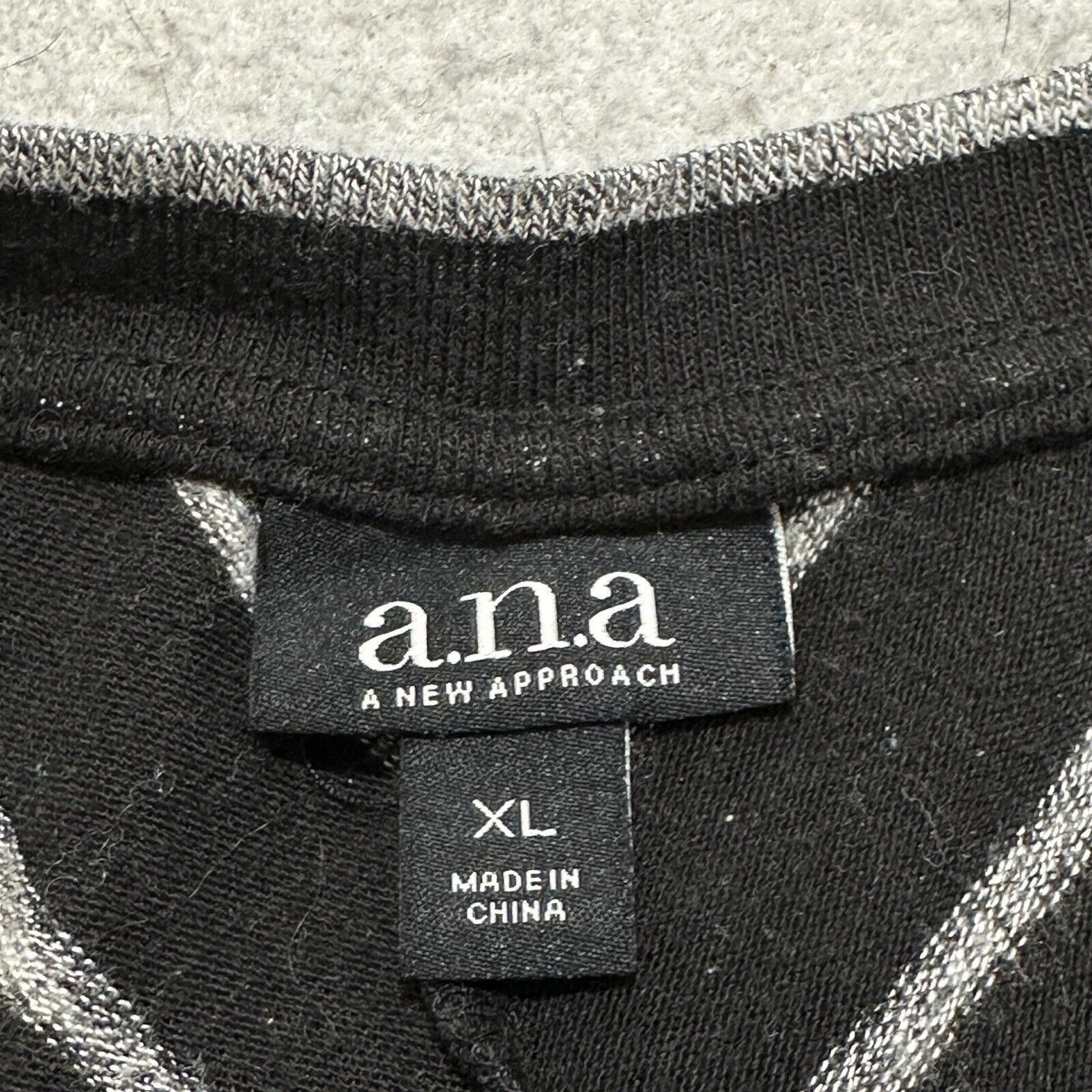 Other a.n.a. XL Cold Shoulder A-Line Striped Dress Black Gray Size XL / US 12-14 / IT 48-50 - 3 Thumbnail