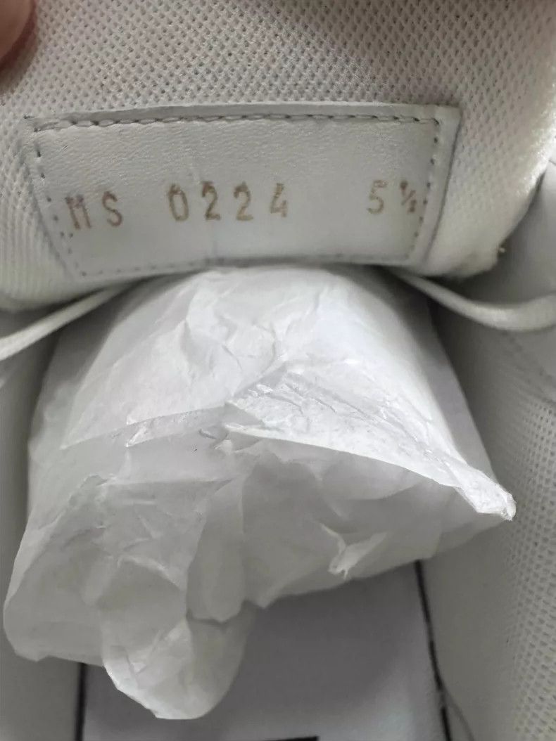 Louis Vuitton Louis Vuitton Trainer Hand-Painted Signature Wearable Low- Size US 7.5 / EU 40-41 - 5 Thumbnail