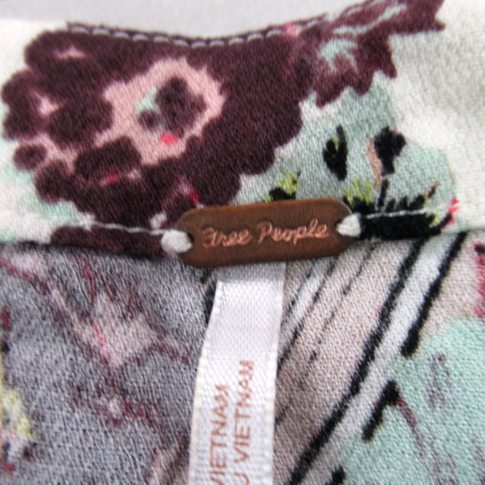 Free People Free People Shirt Womens XS Sleeveless Crew Neck Pullover Lightweight Floral Size XS / US 0-2 / IT 36-38 - 4 Thumbnail