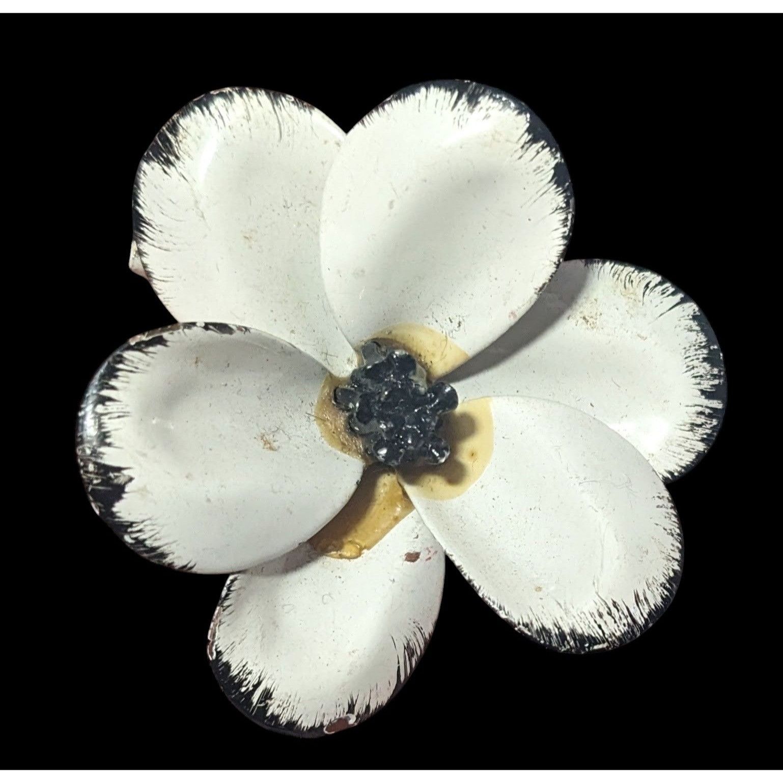 Other Vintage Metal Black And White Floral Brooch Size ONE SIZE - 2 Thumbnail