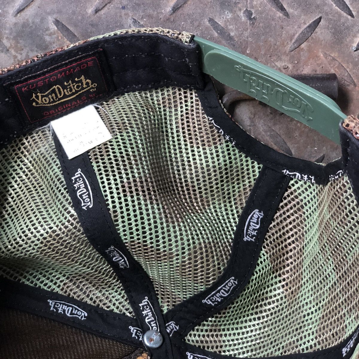 Vintage 🚫 SOLD 🚫 Vintage Vondutch Skeleton Camouflage Trucker Hat Size ONE SIZE - 9 Thumbnail