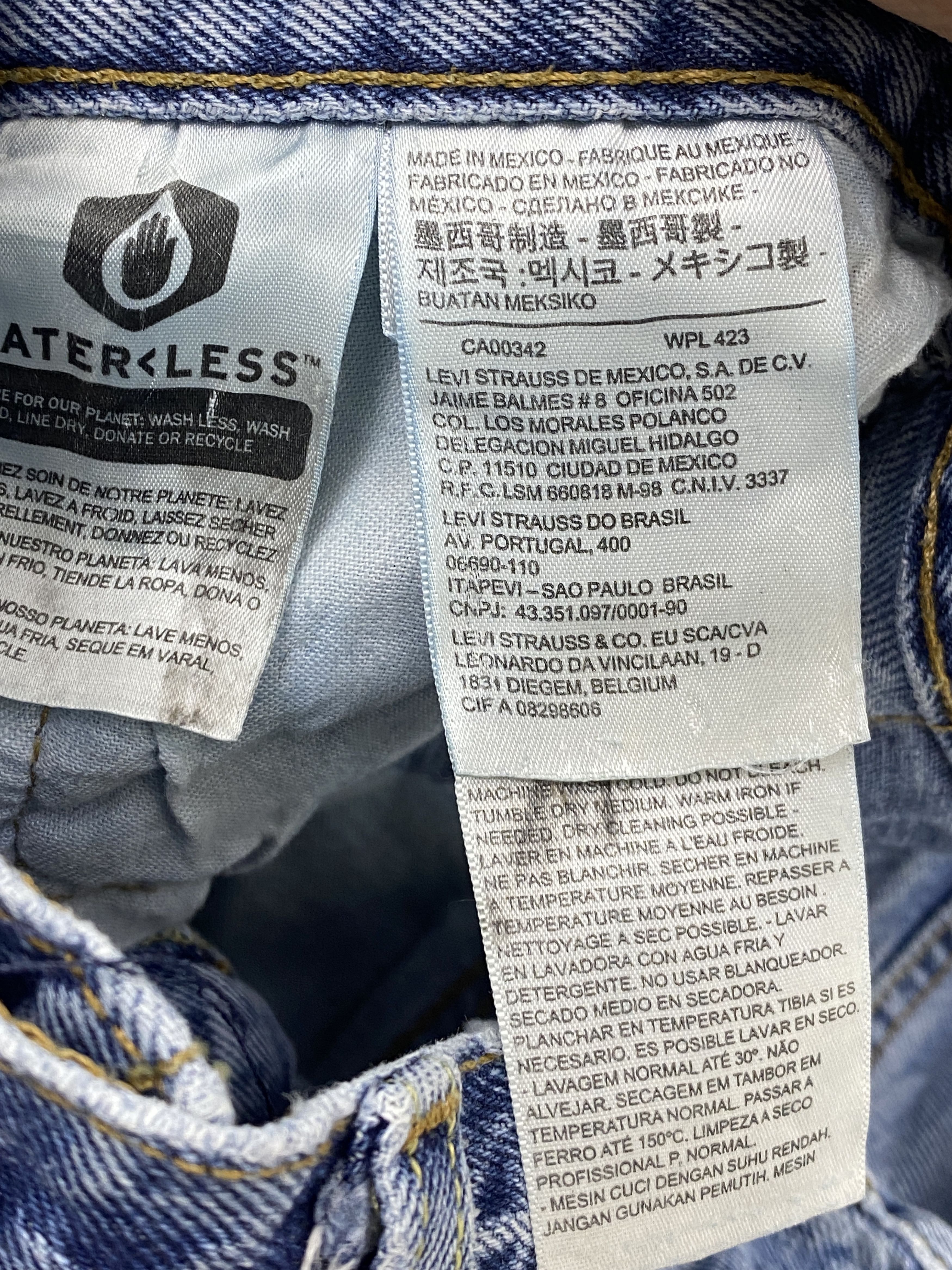 Levi's Distressed Light Wash Vintage Levis 511 Jeans DP2677 Size US 32 / EU 48 - 13 Thumbnail
