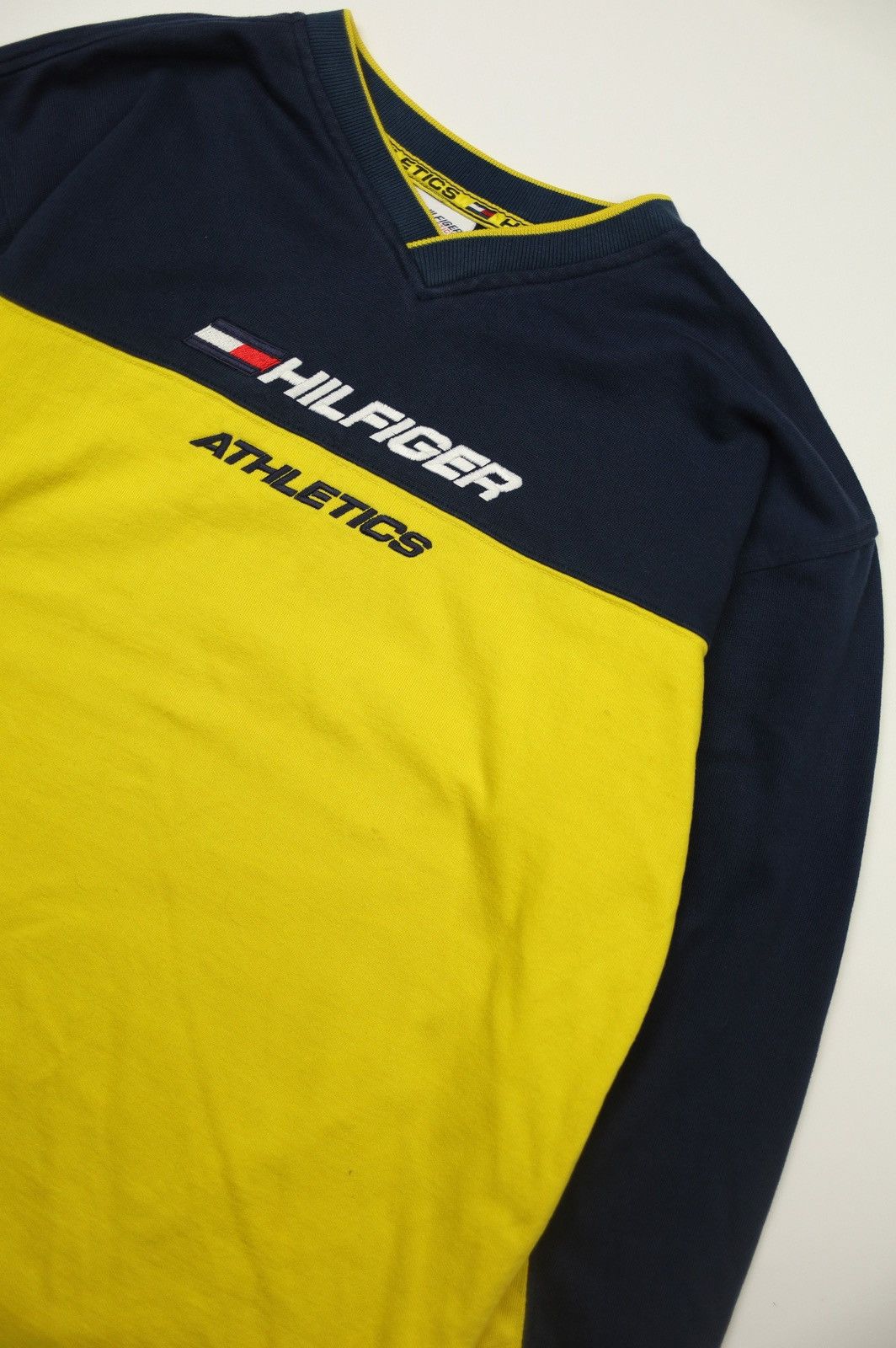 Tommy Hilfiger Men’s Tommy Hilfiger Vintage Sweatshirt Size M Size US M / EU 48-50 / 2 - 2 Thumbnail