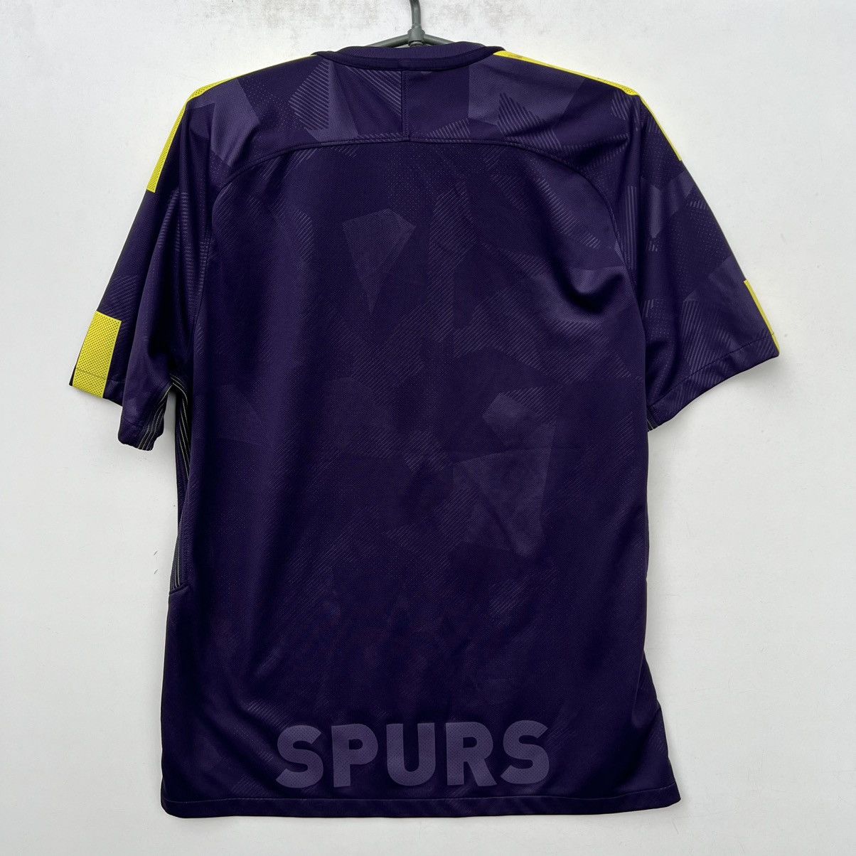 Nike TOTTENHAM 2017/2018 THIRD FOOTBALL SHIRT NIKE SOCCER JERSEY Size US M / EU 48-50 / 2 - 9 Thumbnail