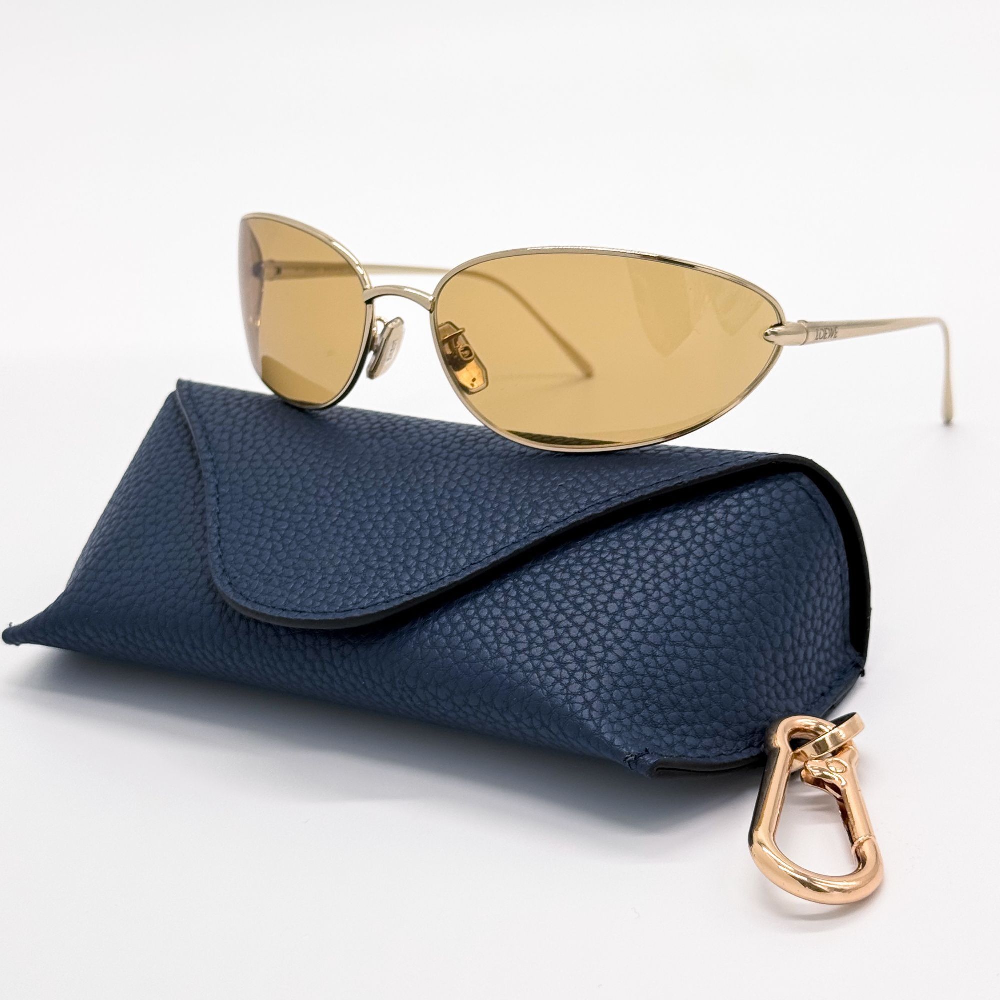 Loewe NEW LOEWE SUNGLASSES LW40164U 32E GOLD UNISEX EYEWEAR LOEWE Size ONE SIZE - 1 Thumbnail